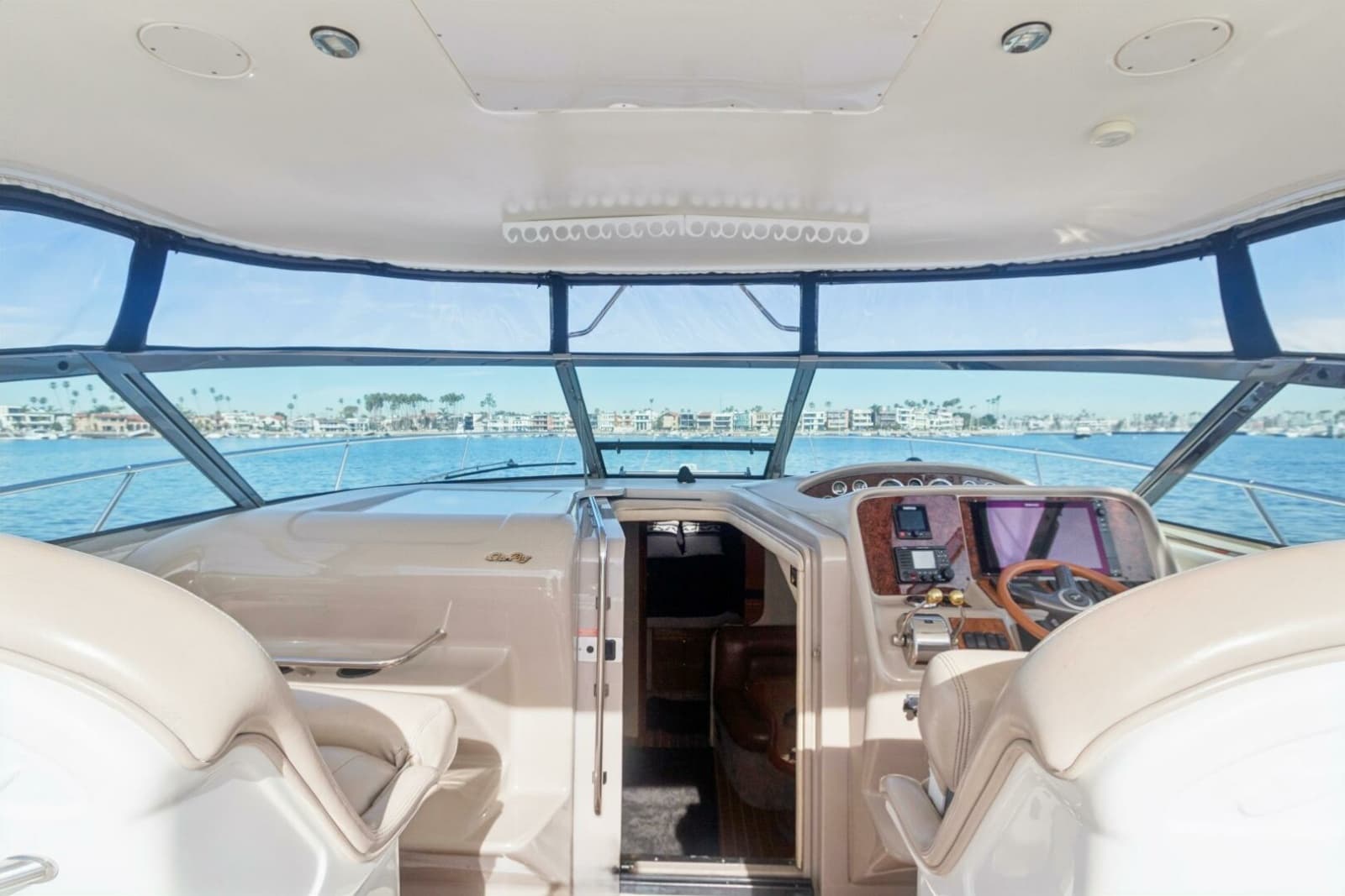2000 Sea Ray 370 Express Cruiser - Photo 25