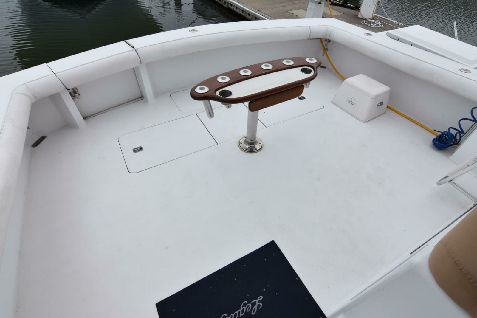 1999 Viking 58 Convertible - Photo 10