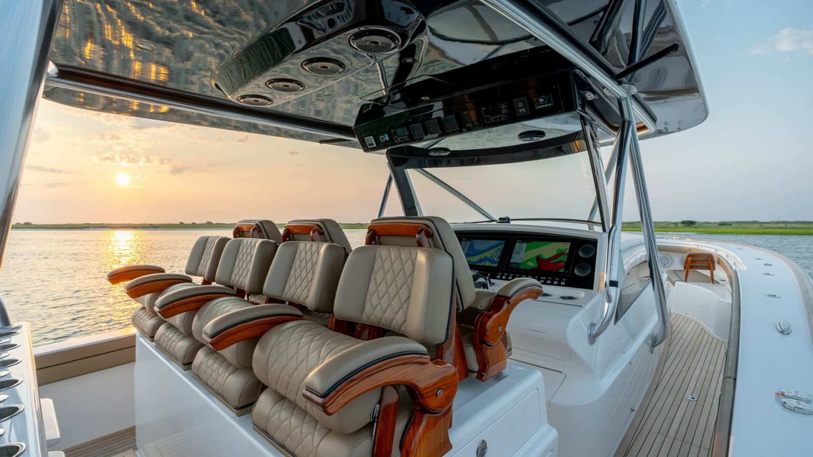 2022 Valhalla Boatworks V-46 - Photo 13
