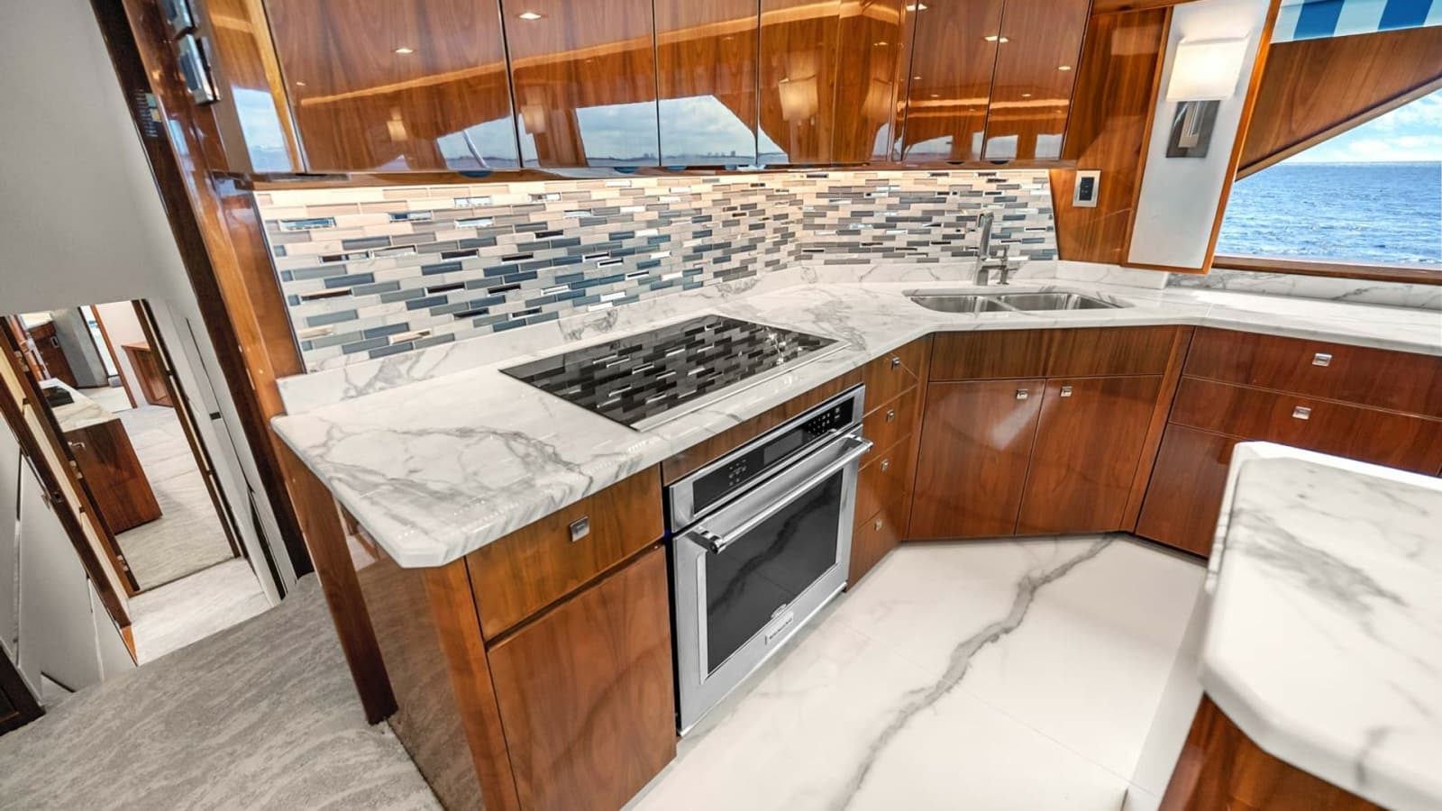 2017 Viking 92 Enclosed Bridge - Photo 8