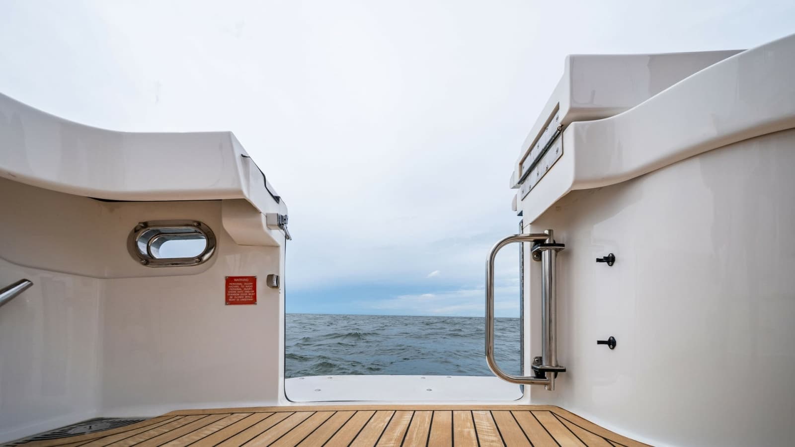 2013 Viking 55 Convertible - Photo 34
