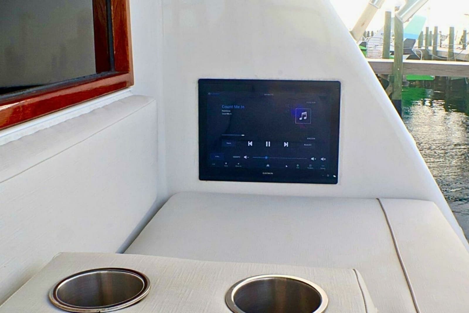 2001 Donzi 73 Sport Yacht - Photo 66