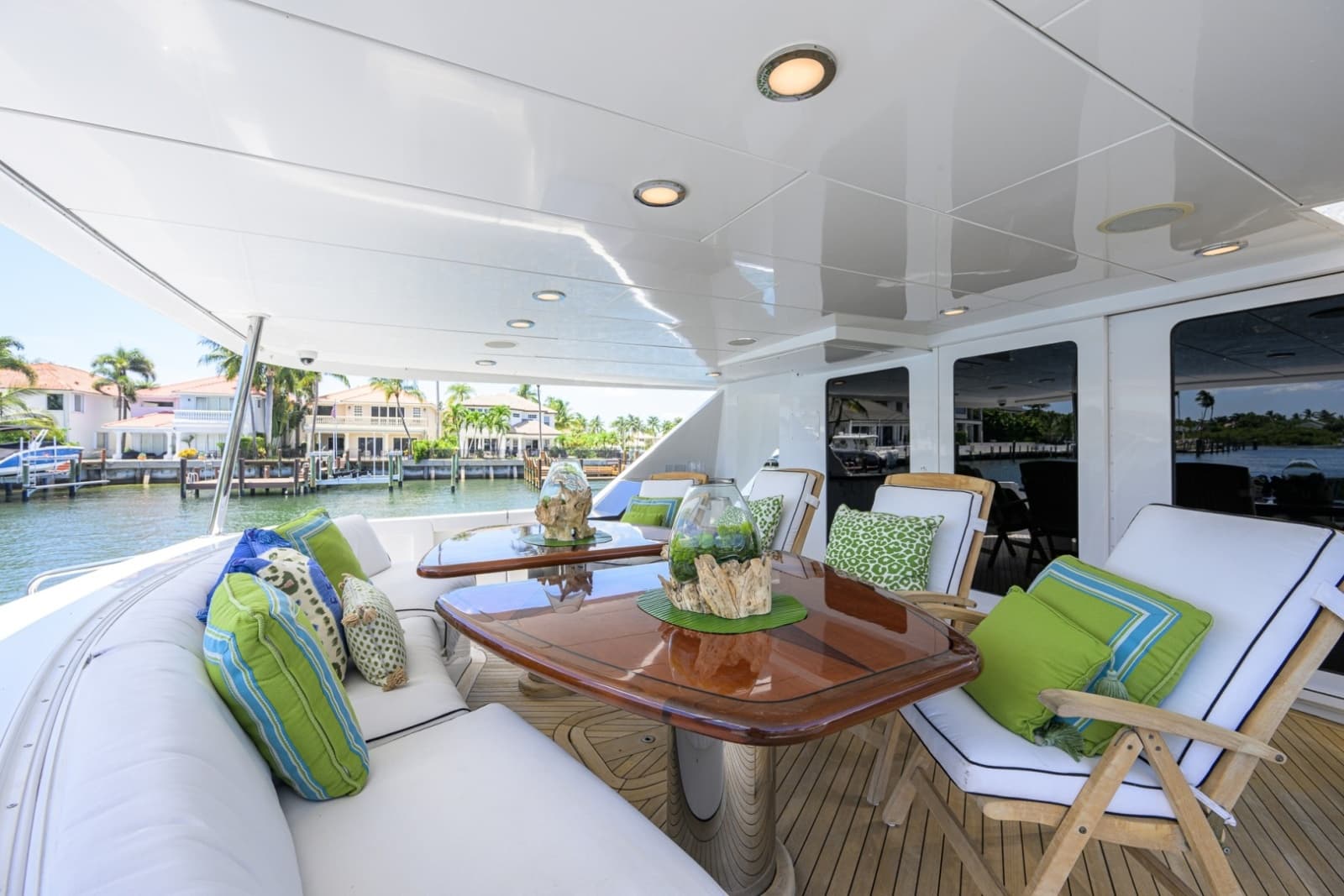 2005 Hatteras 100 Motor Yacht - Photo 53