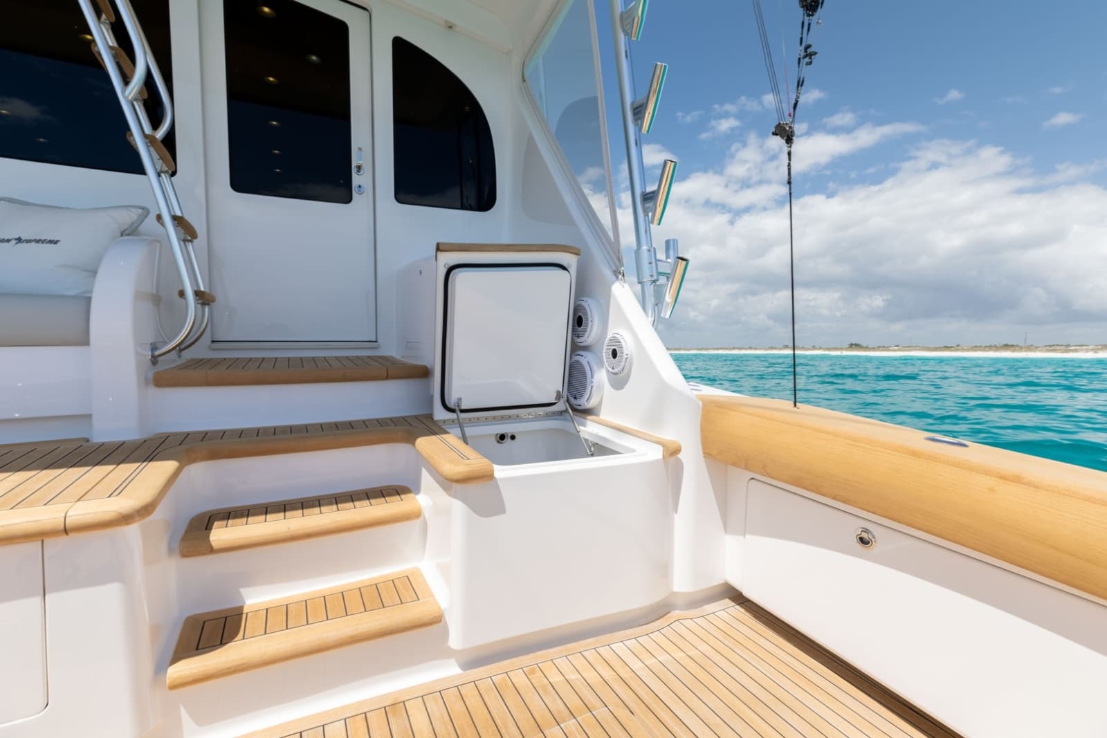 2023 Viking 72 Convertible - Photo 91