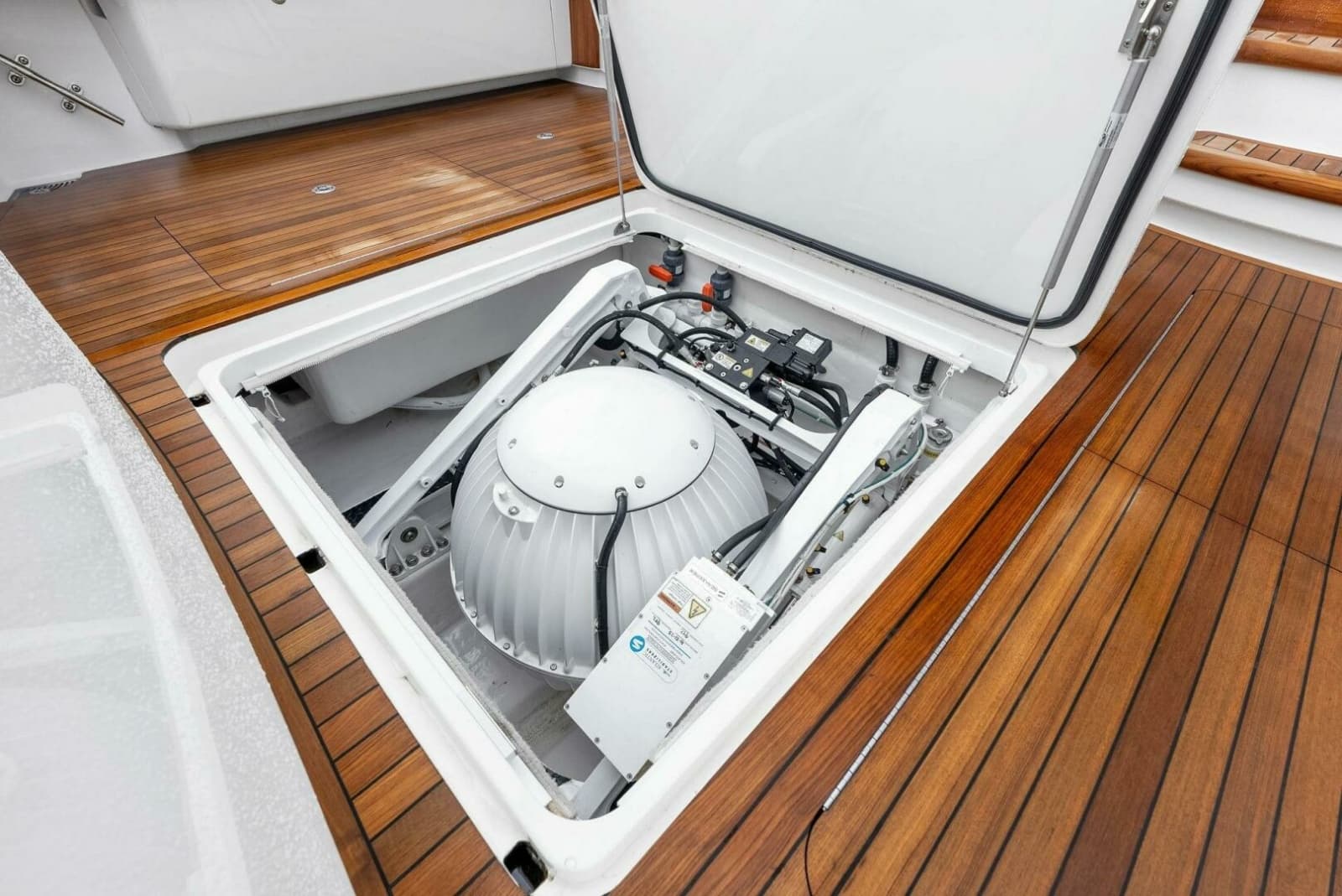 2022 Viking 68 Enclosed Bridge - Photo 58
