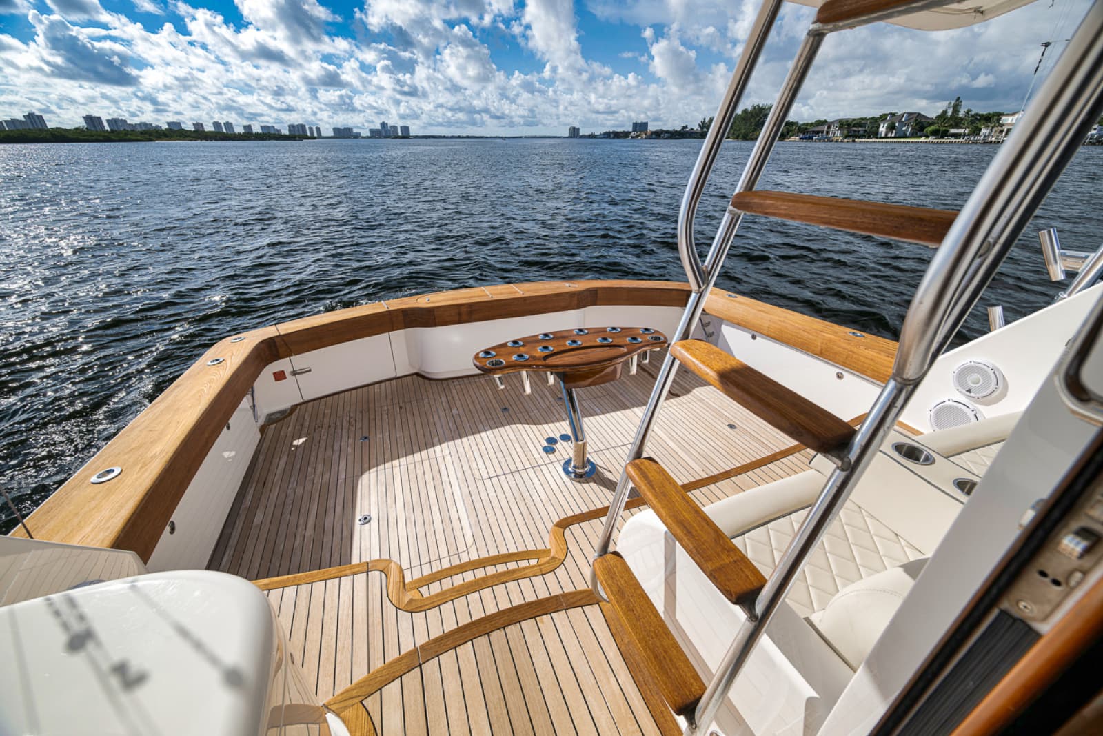 2020 Viking 68 Convertible - Photo 50