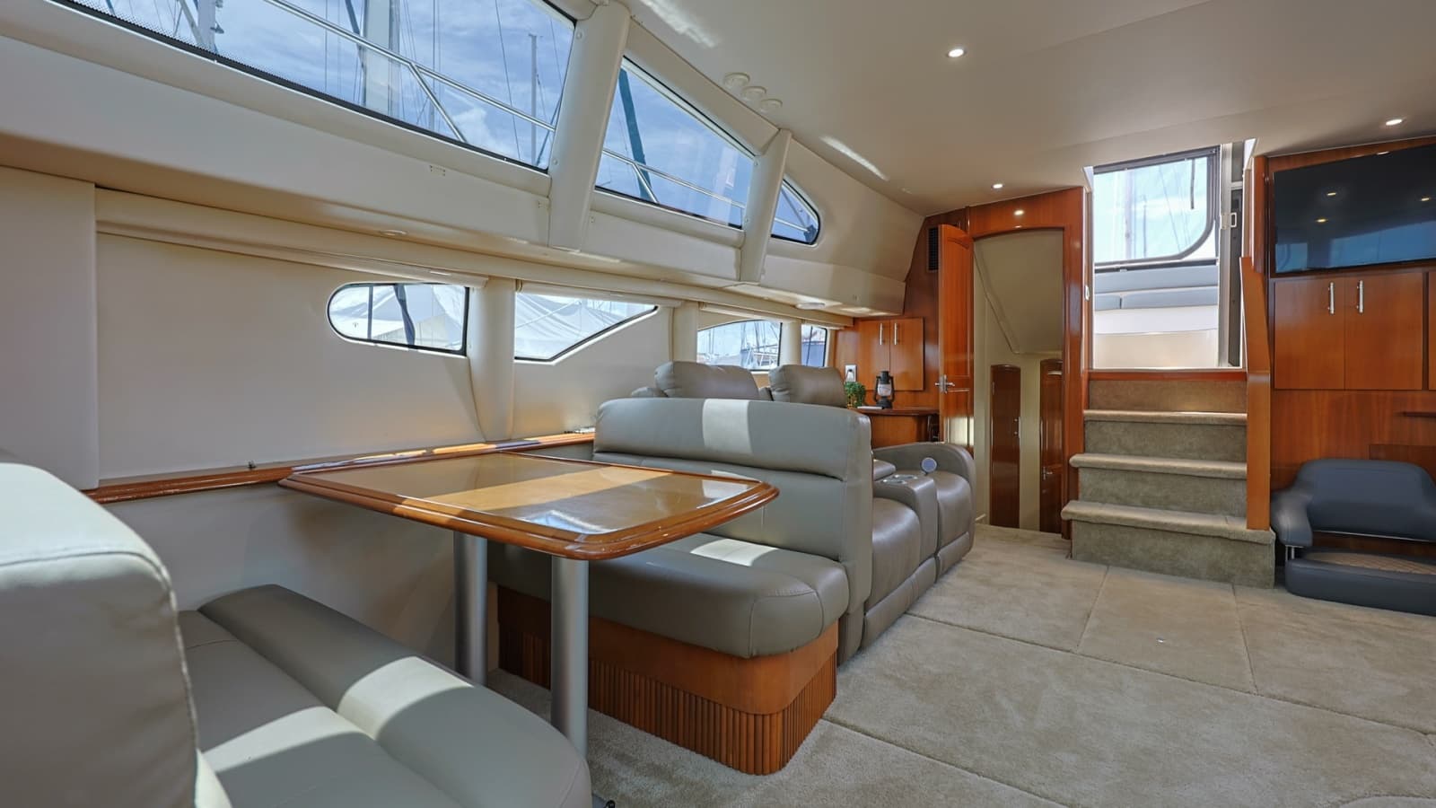 2006 Carver 396 Motor Yacht - Photo 15