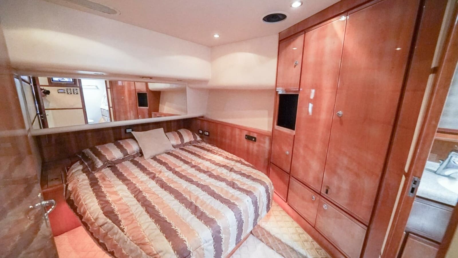 2007 Bertram 51 Convertible - Photo 23