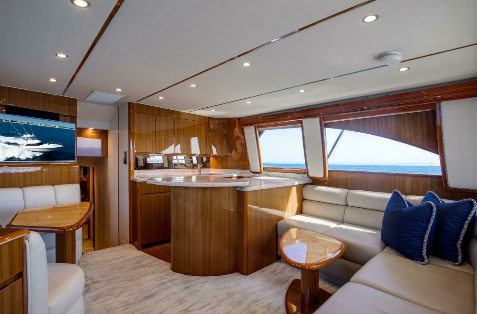 2018 Viking 48 Convertible - Photo 4