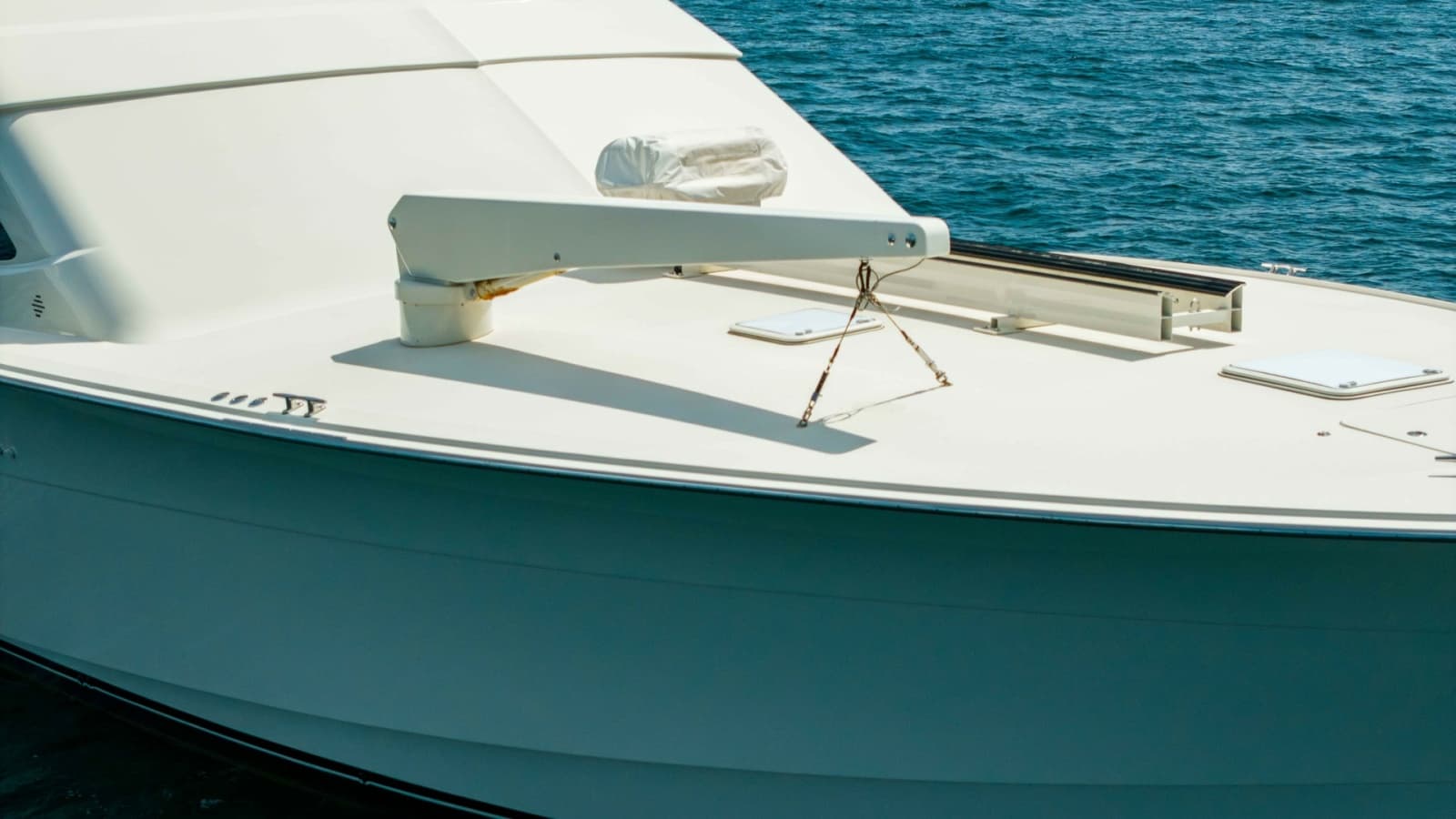 2007 Hatteras 68 Convertible - Photo 59