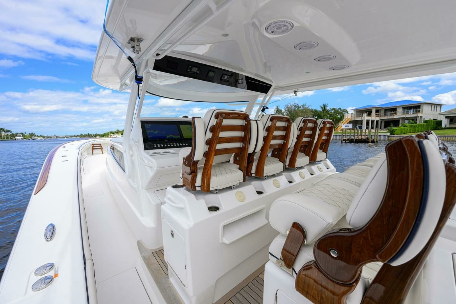 2024 Valhalla Boatworks V-55 - Photo 16