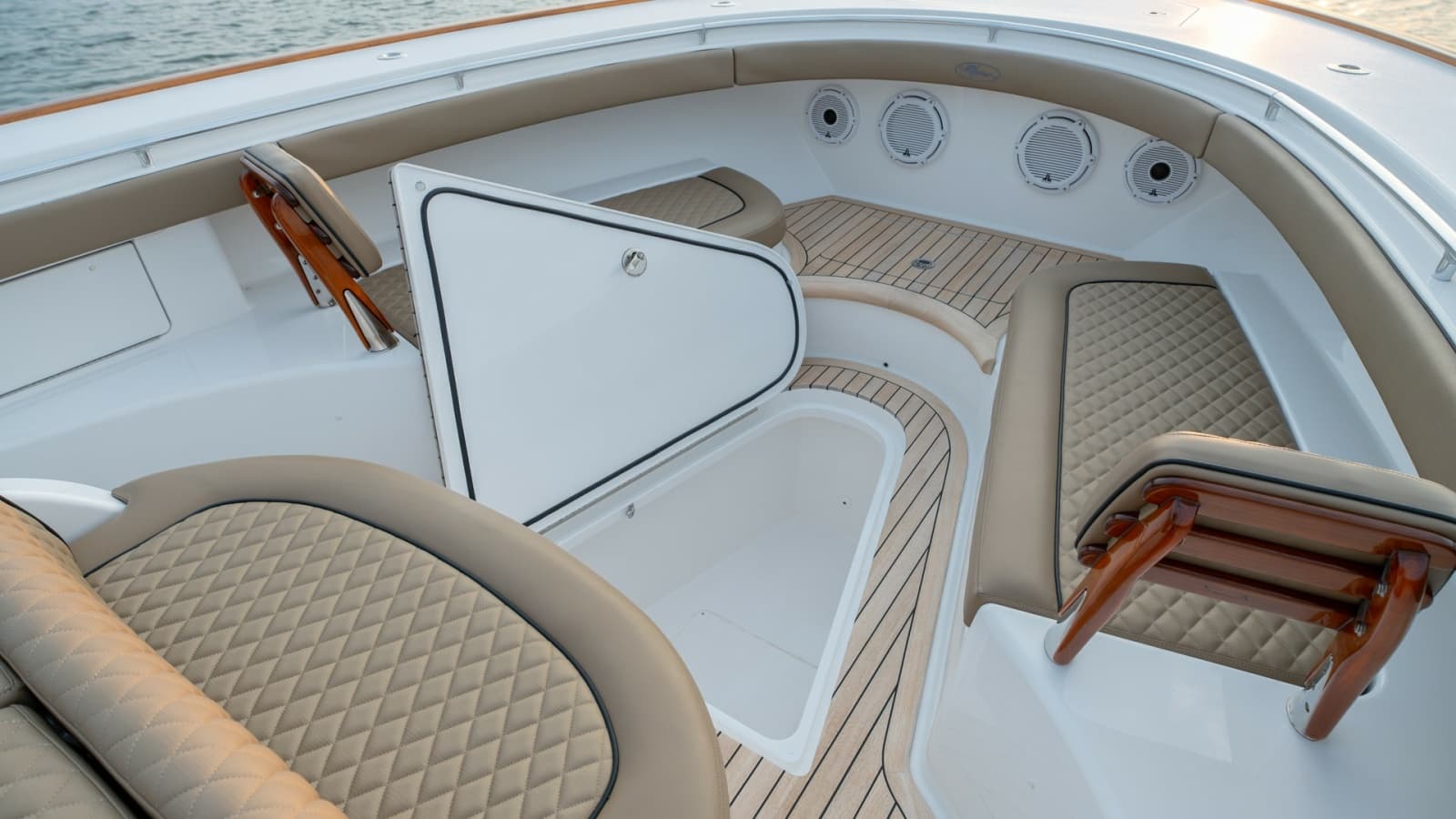2022 Valhalla Boatworks V-46 - Photo 8