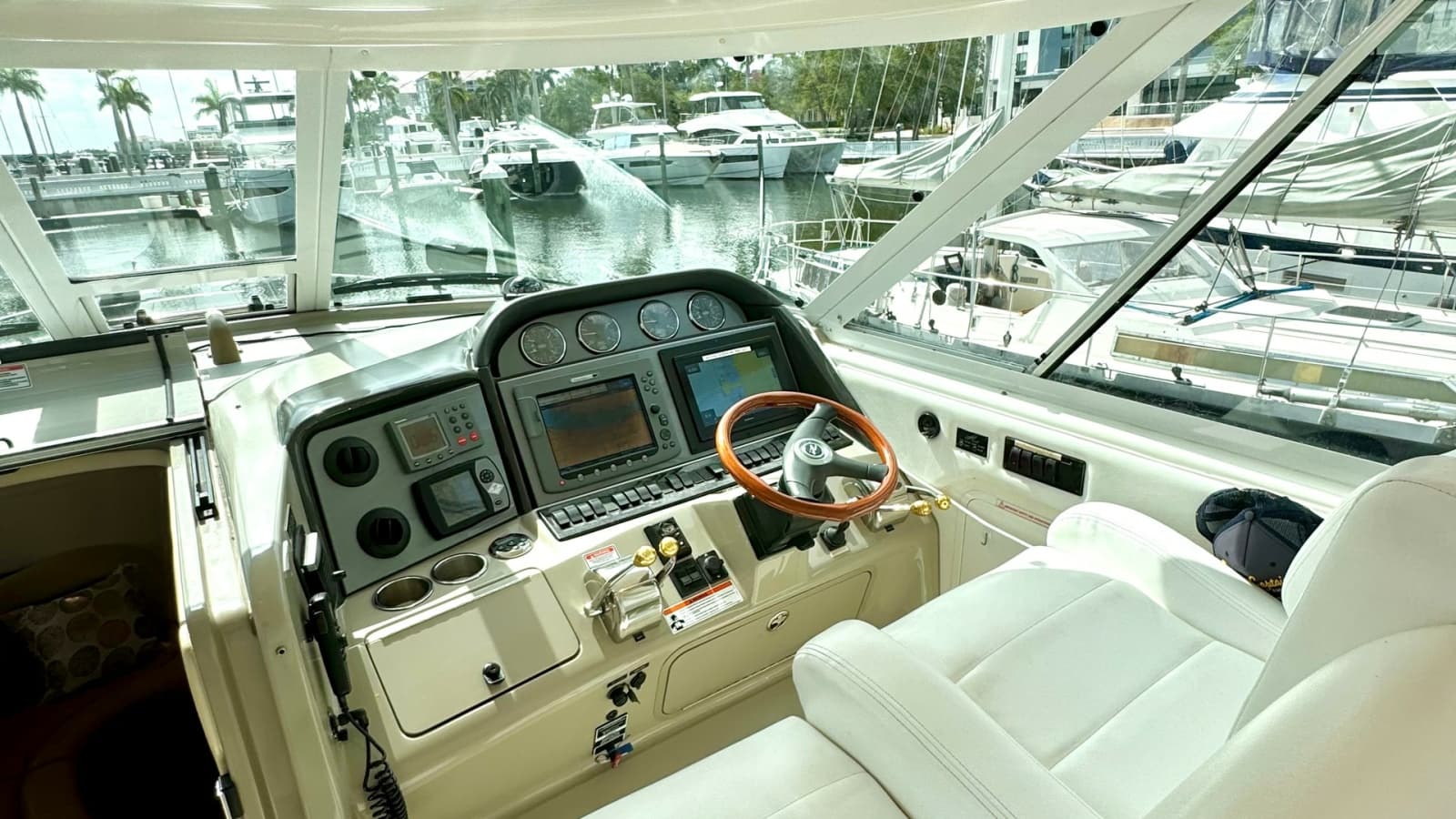 2006 Sea Ray 40 Motor Yacht - Photo 8