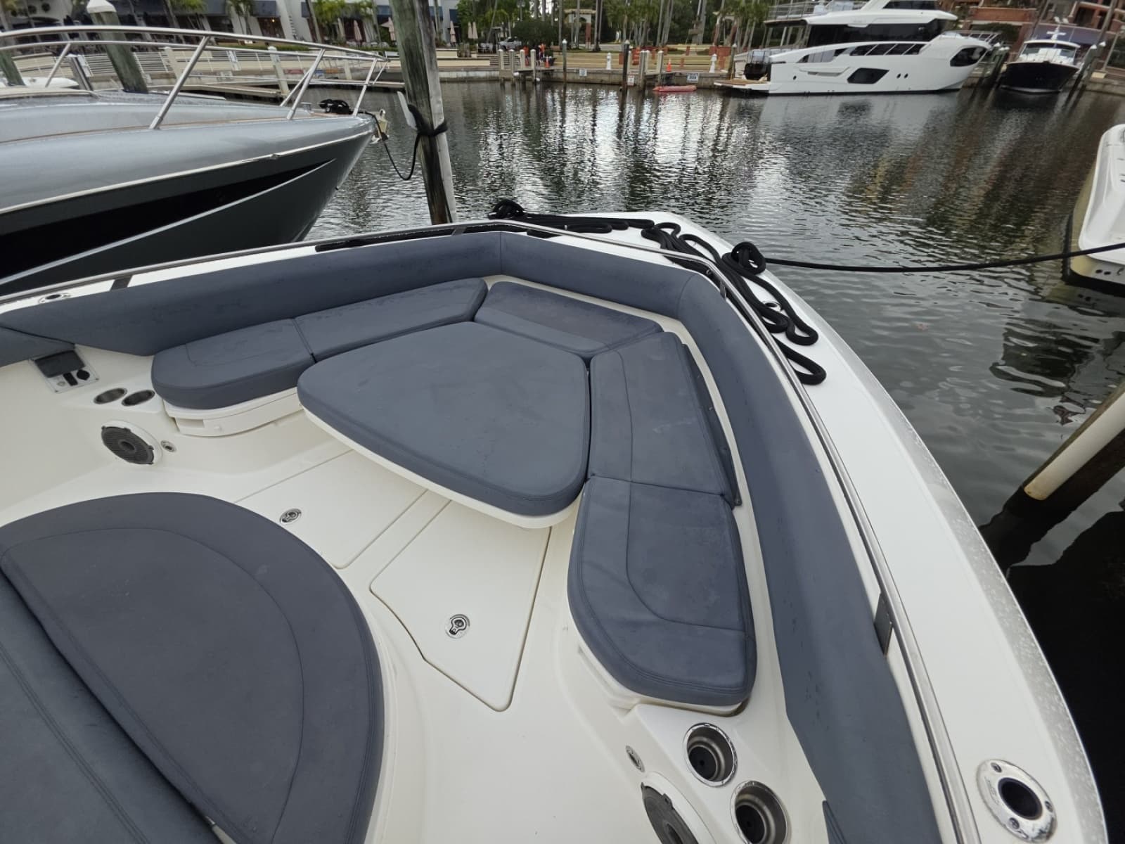 2021 Boston Whaler 420 Outrage - Photo 38