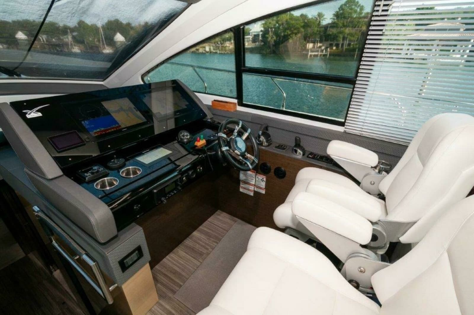 2019 Cruisers Yachts 60 Cantius - Photo 38