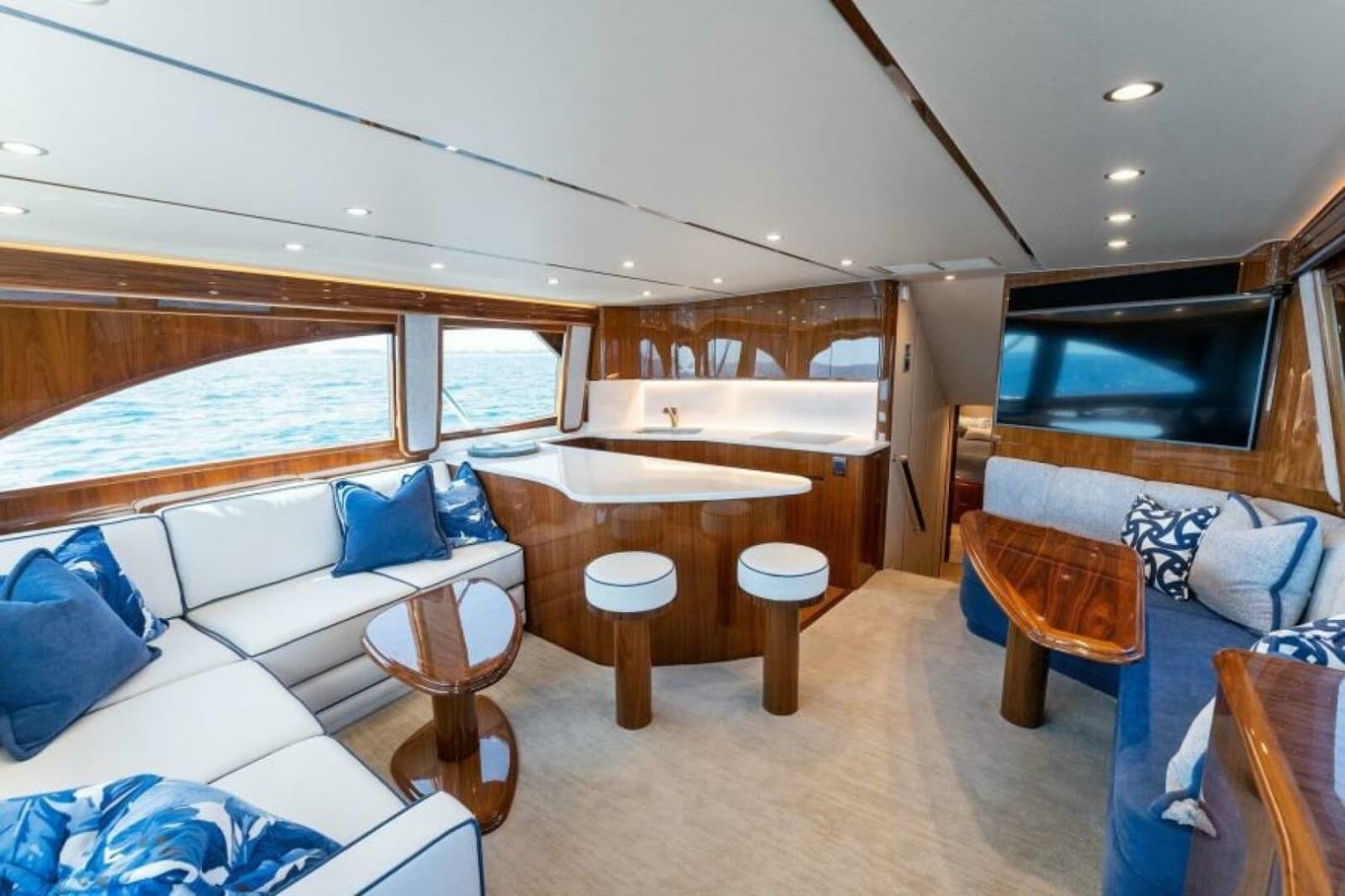 2021 Viking 54 Convertible - Photo 28