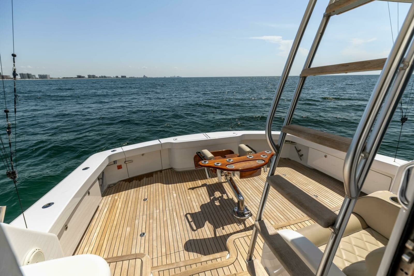 2018 Viking 62 Convertible - Photo 39