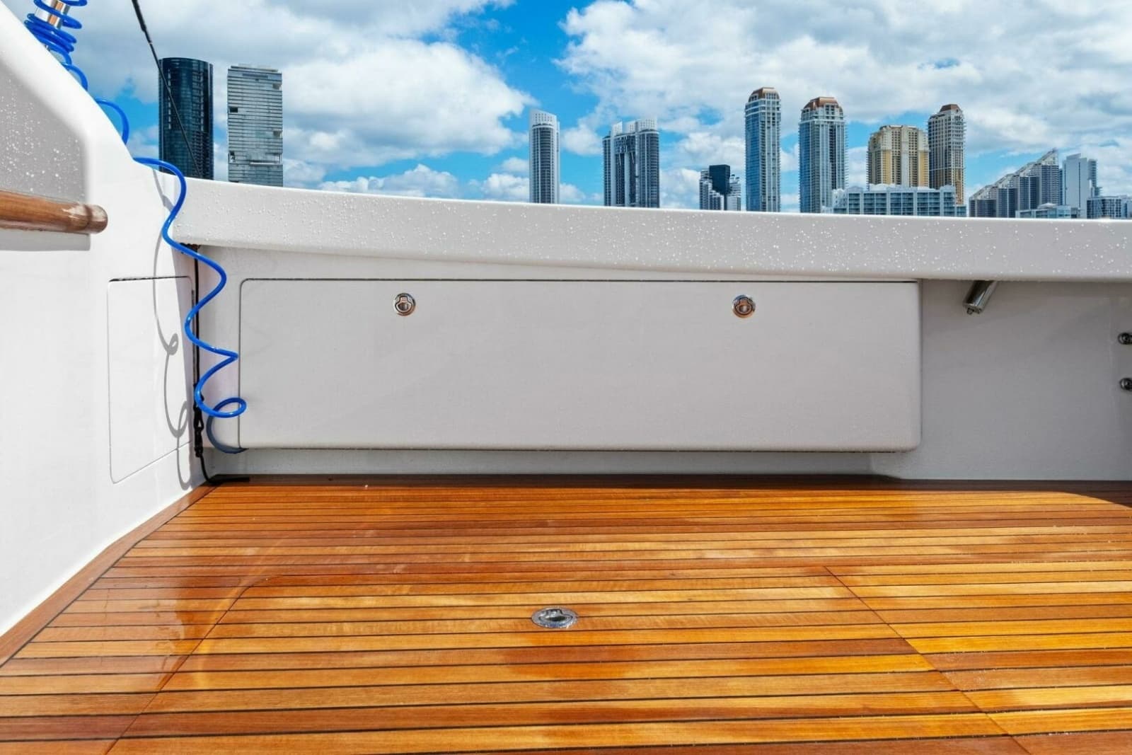 2012 Viking 82 Convertible - Photo 155