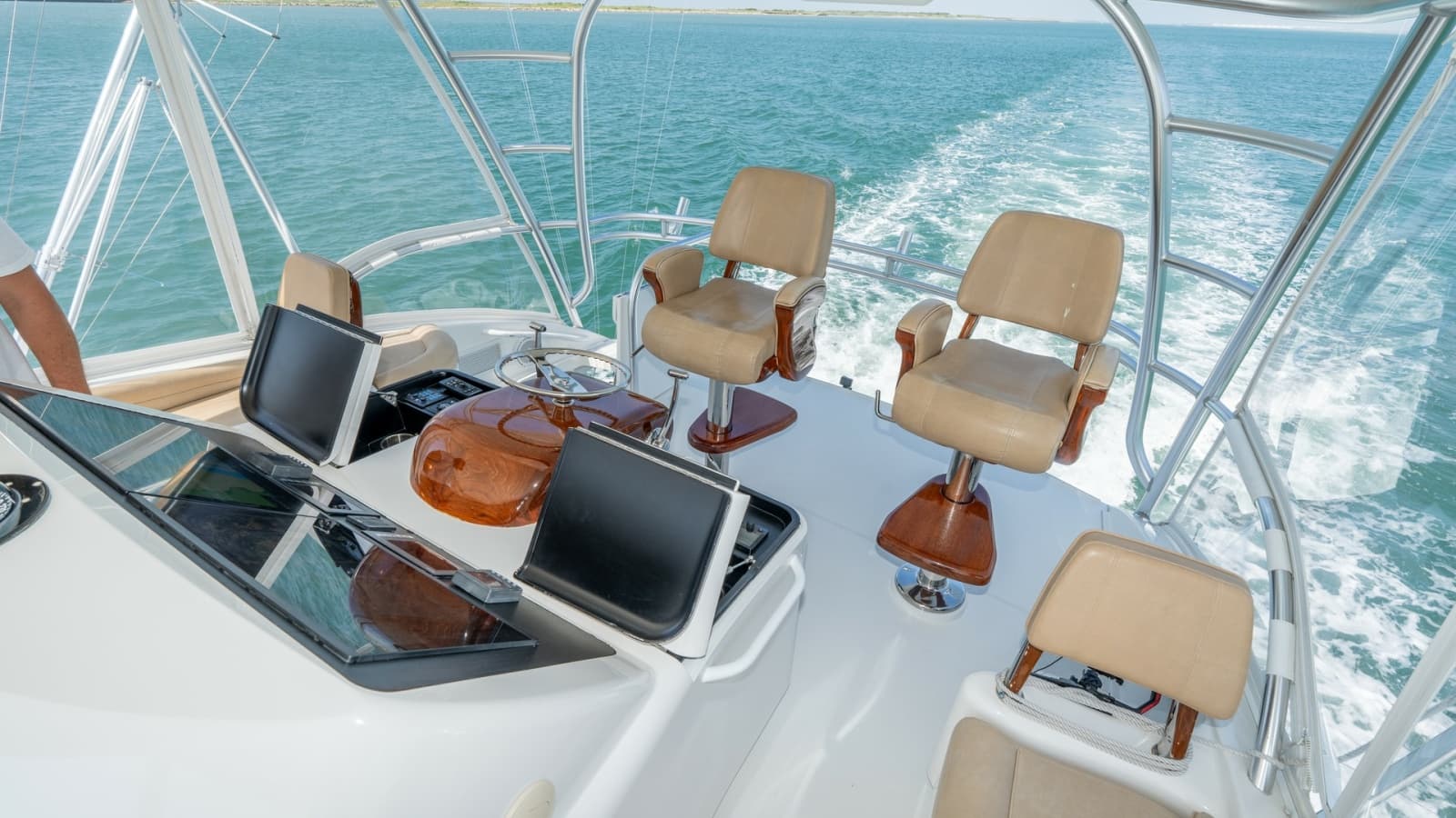2017 Viking 55 Convertible - Photo 2