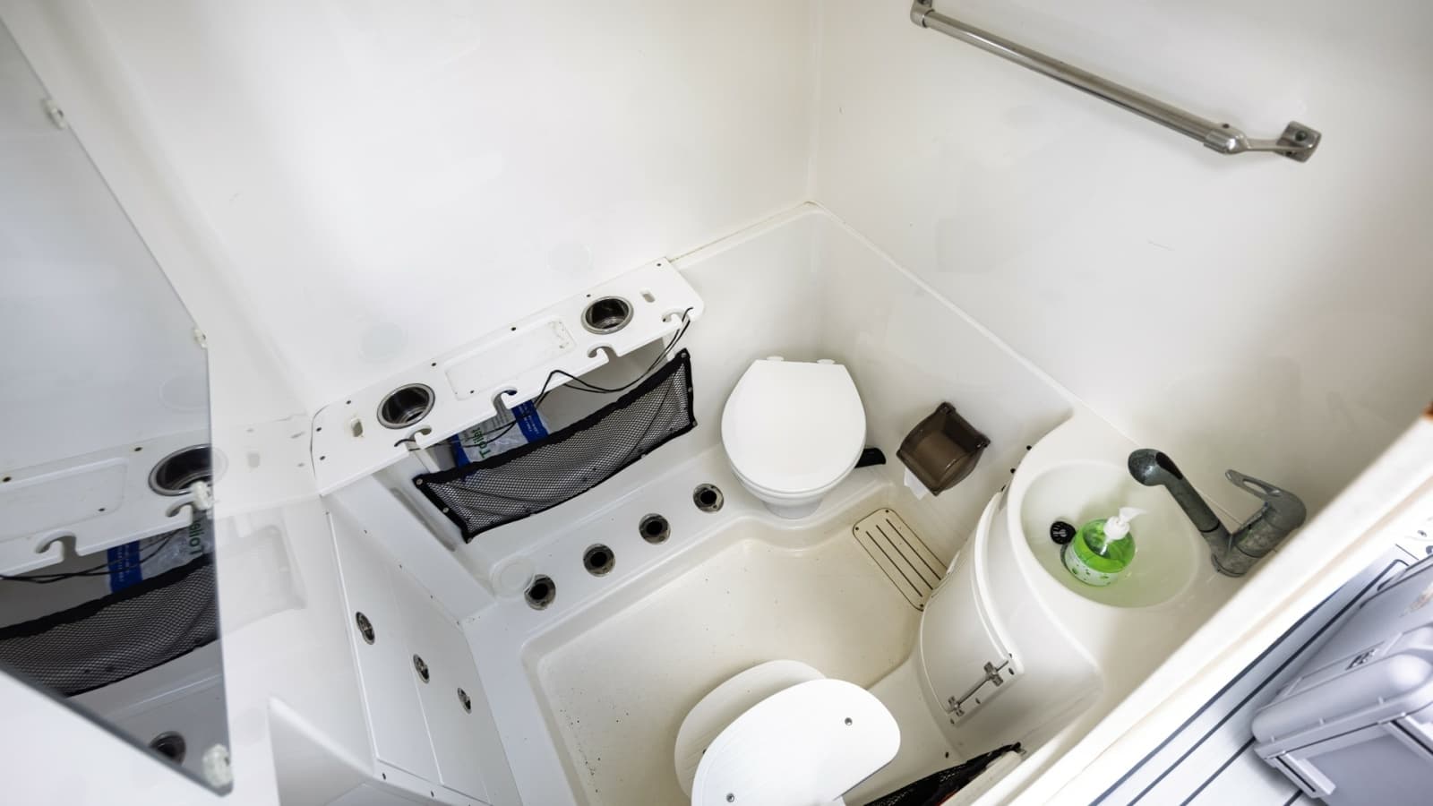 2005 Triton 351 Center Console - Photo 37