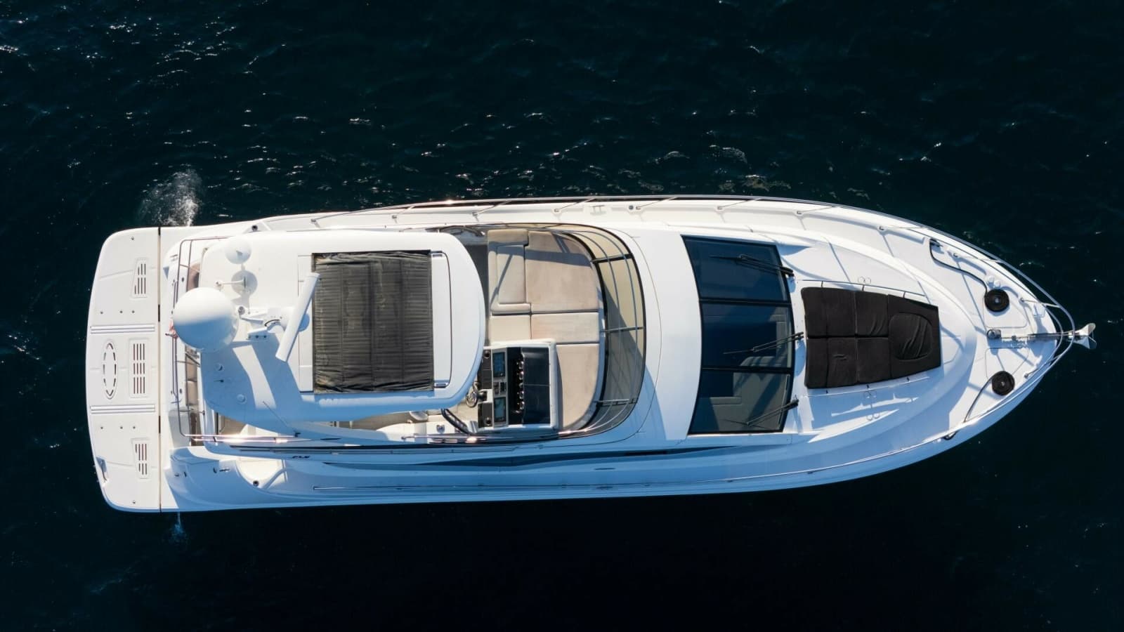 2017 Sea Ray 51 Flybridge - Photo 4