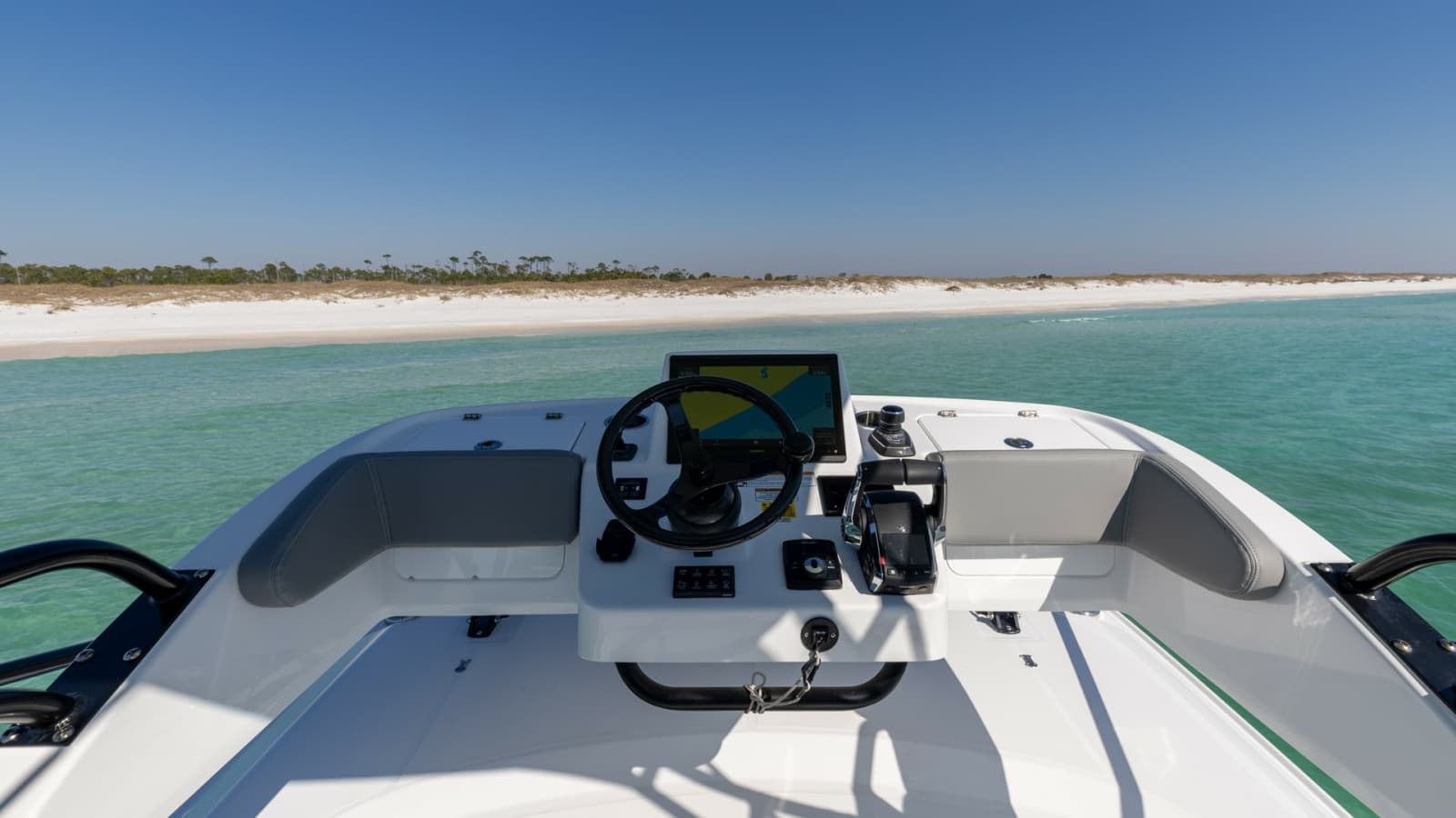 2023 Everglades 455 Center Console - Photo 30