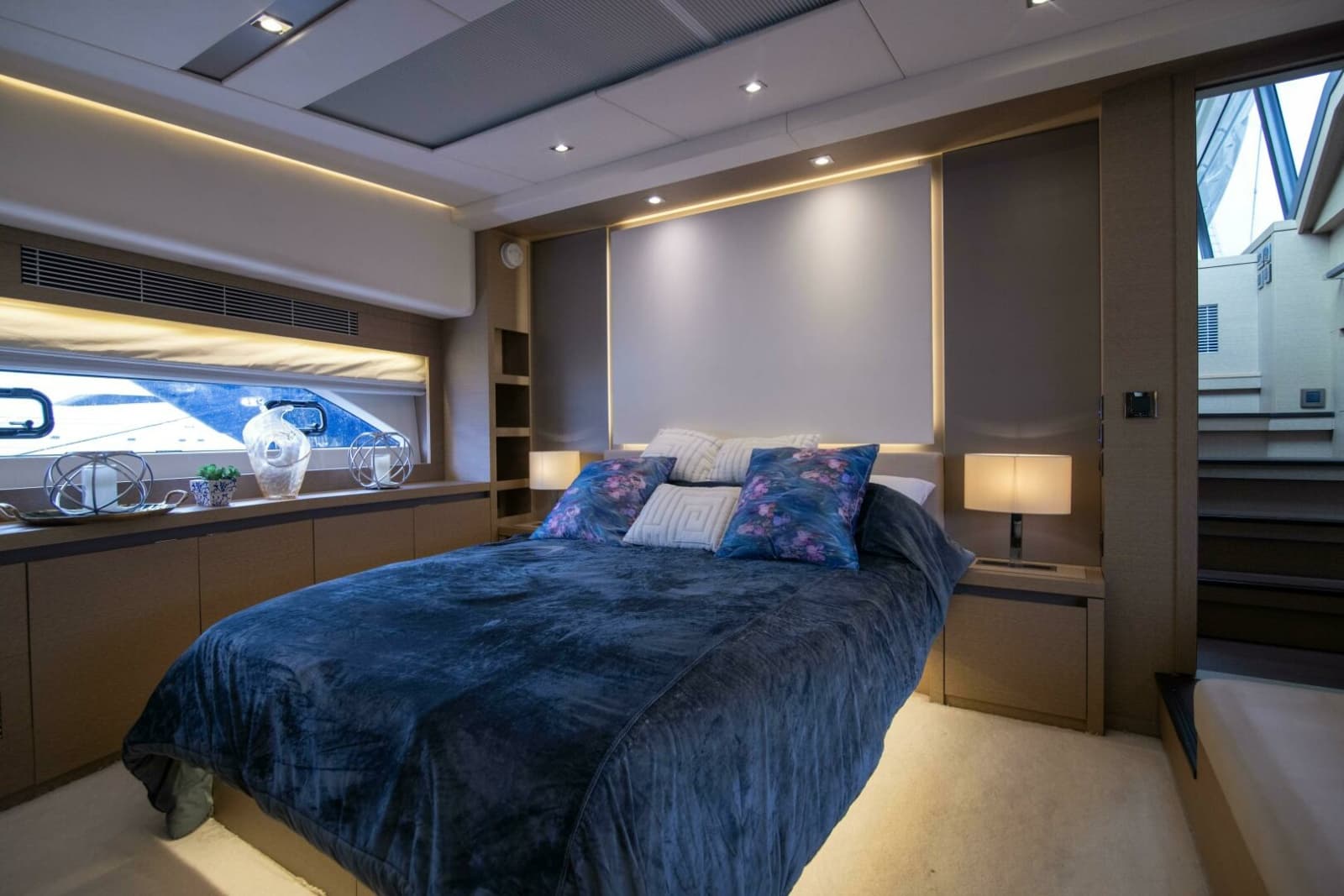 2018 Prestige 680 Flybridge - Photo 18
