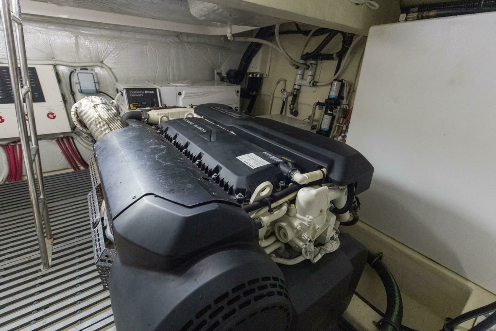 2019 Tiara Yachts C49 Coupe - Photo 85