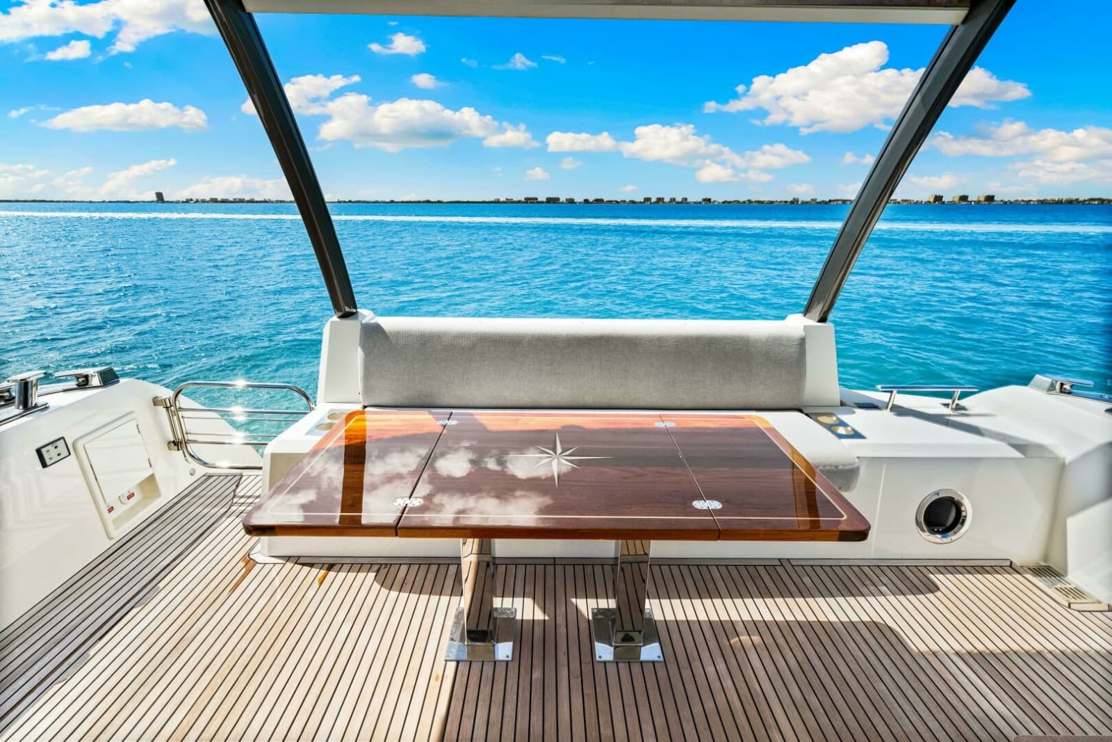 2019 Prestige 630 Flybridge - Photo 25