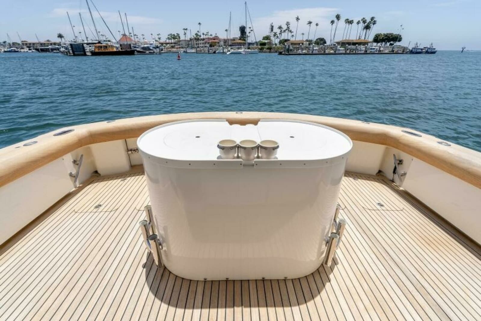 2004 Hatteras 54 Convertible - Photo 30