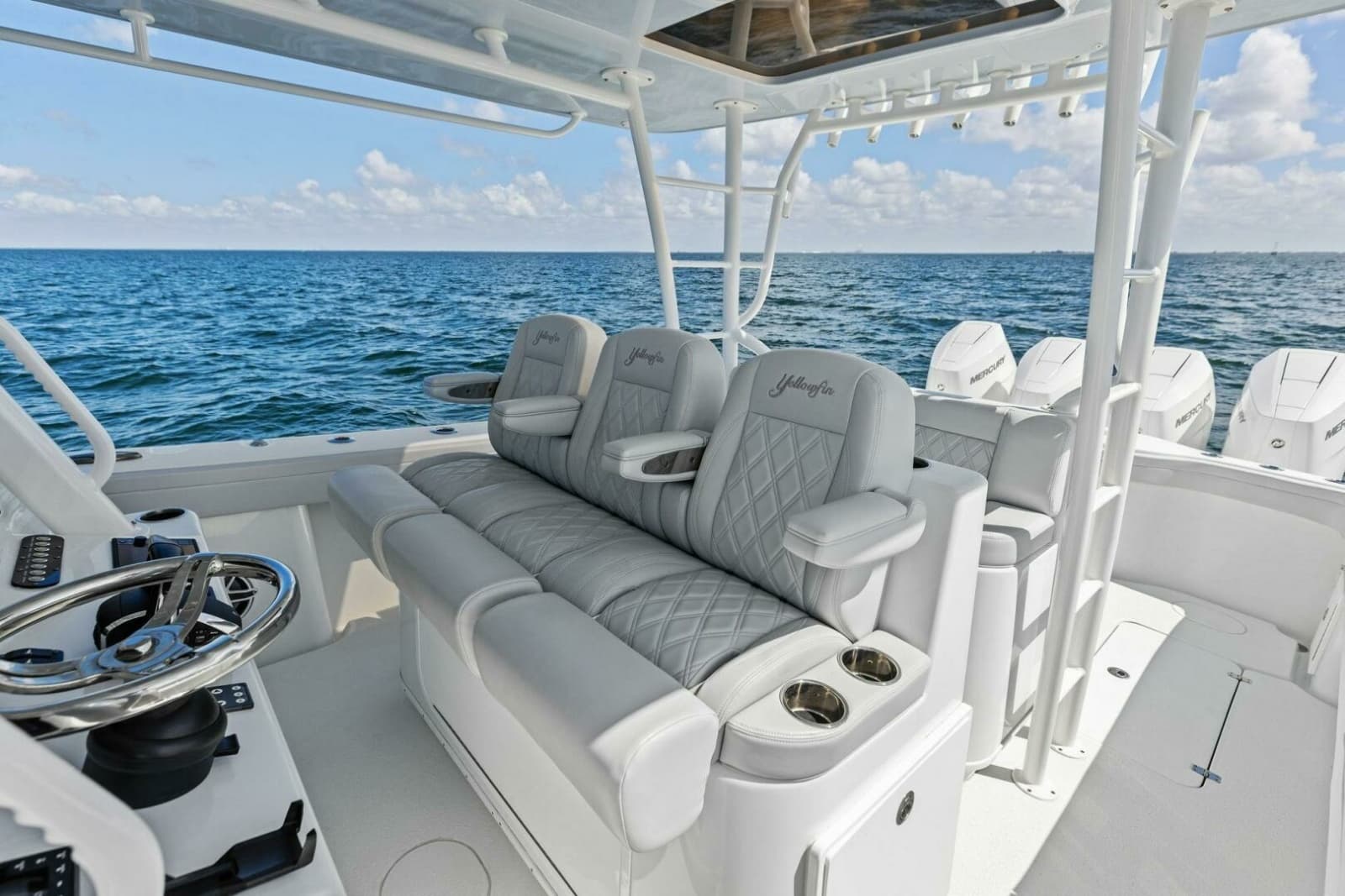 2024 Yellowfin 42 Offshore - Photo 3