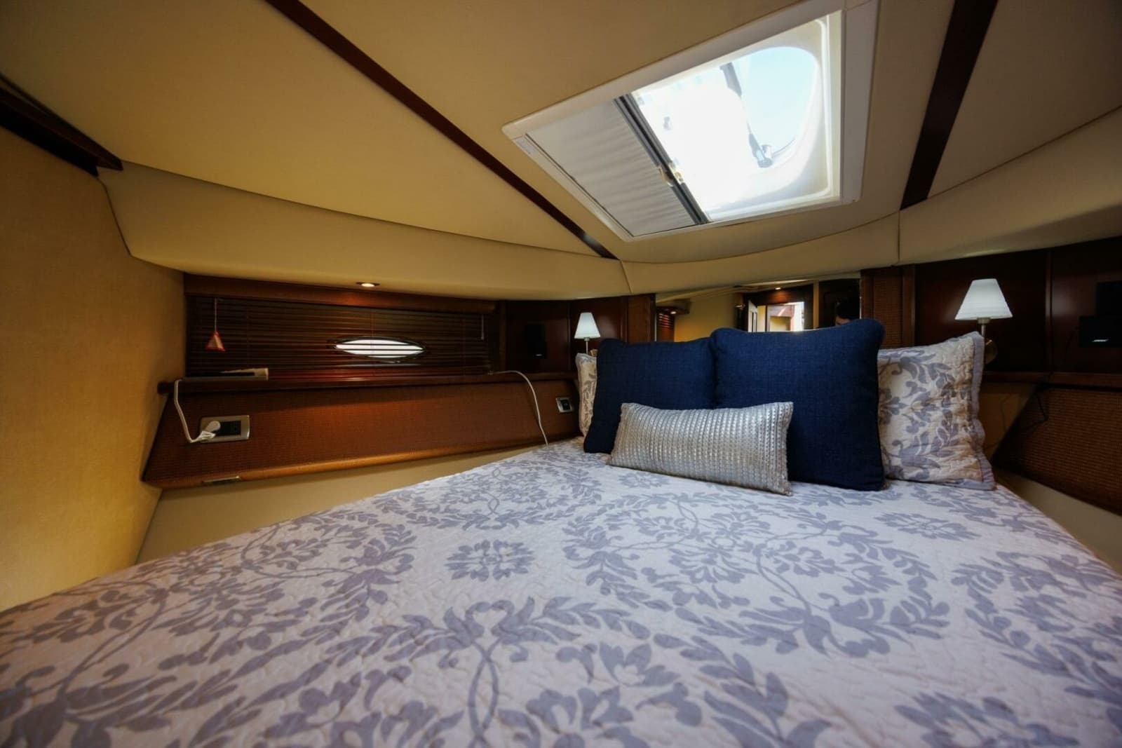 2006 Sea Ray 52 Sedan Bridge - Photo 25