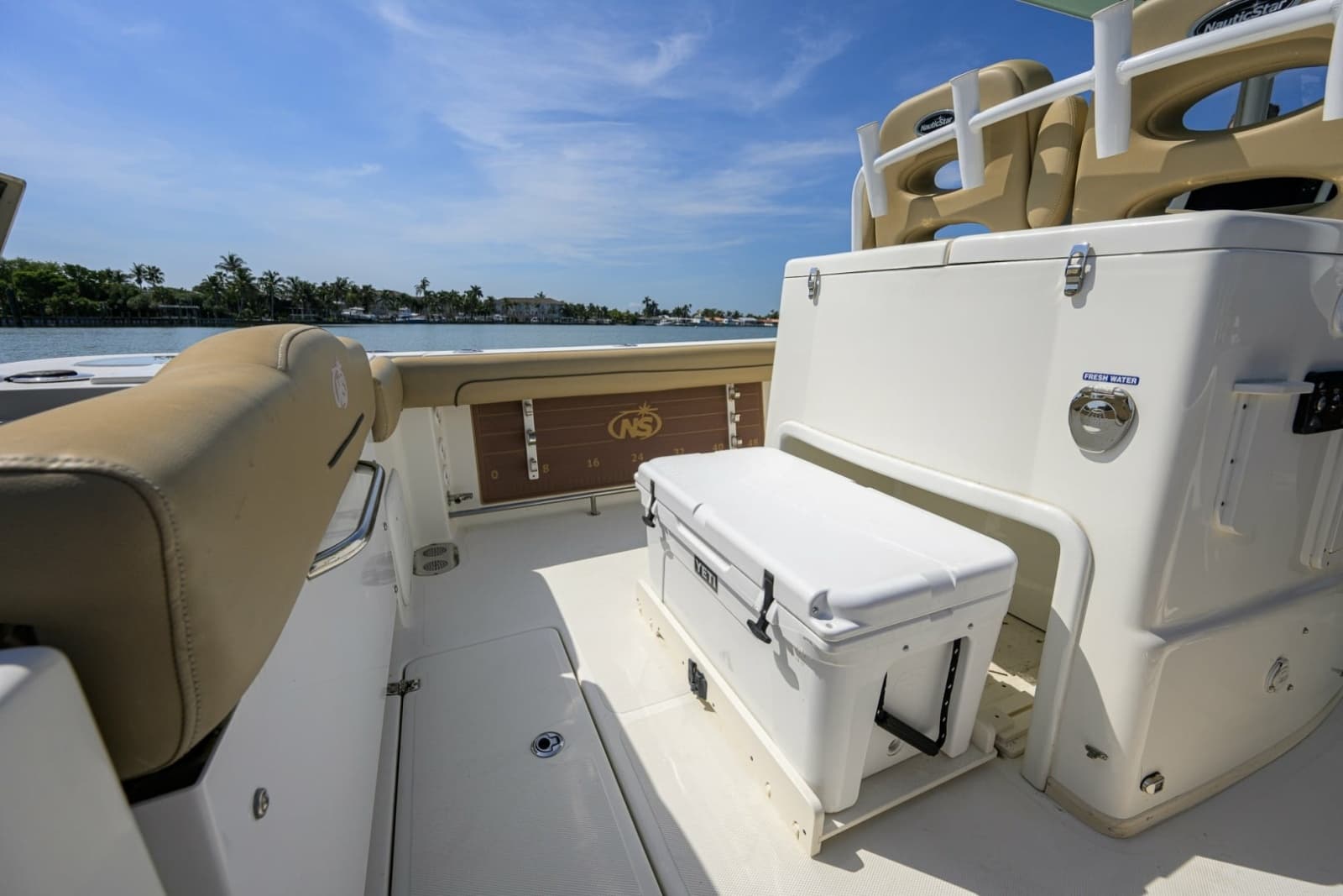 2019 NauticStar 28XS - Photo 19