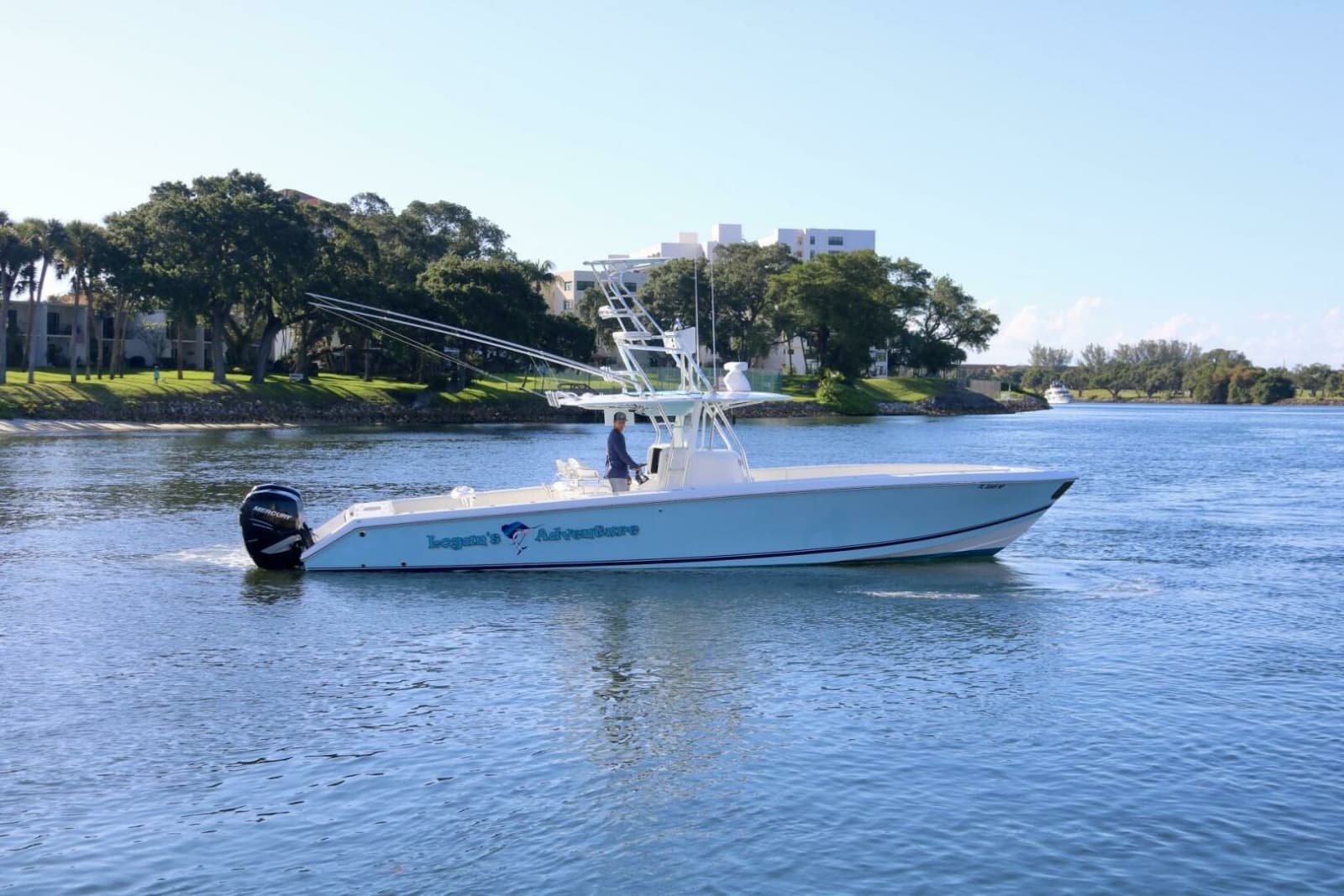 2008 Venture 39 Center Console - Photo 1