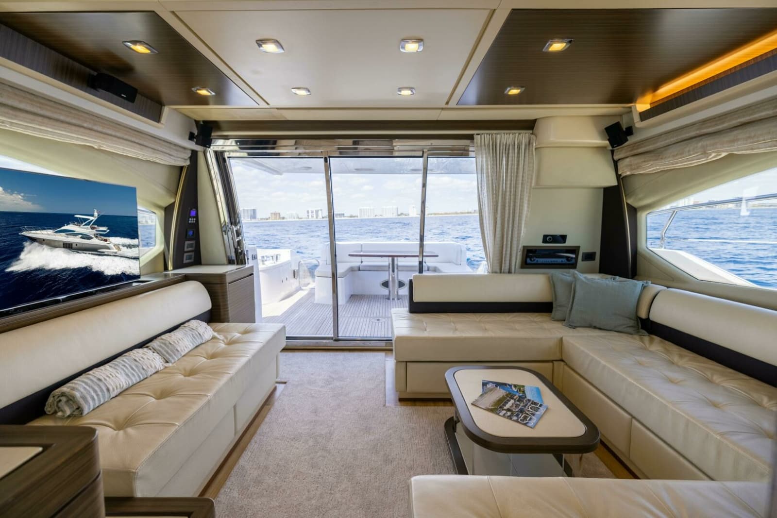 2015 Azimut 64 Flybridge - Photo 4