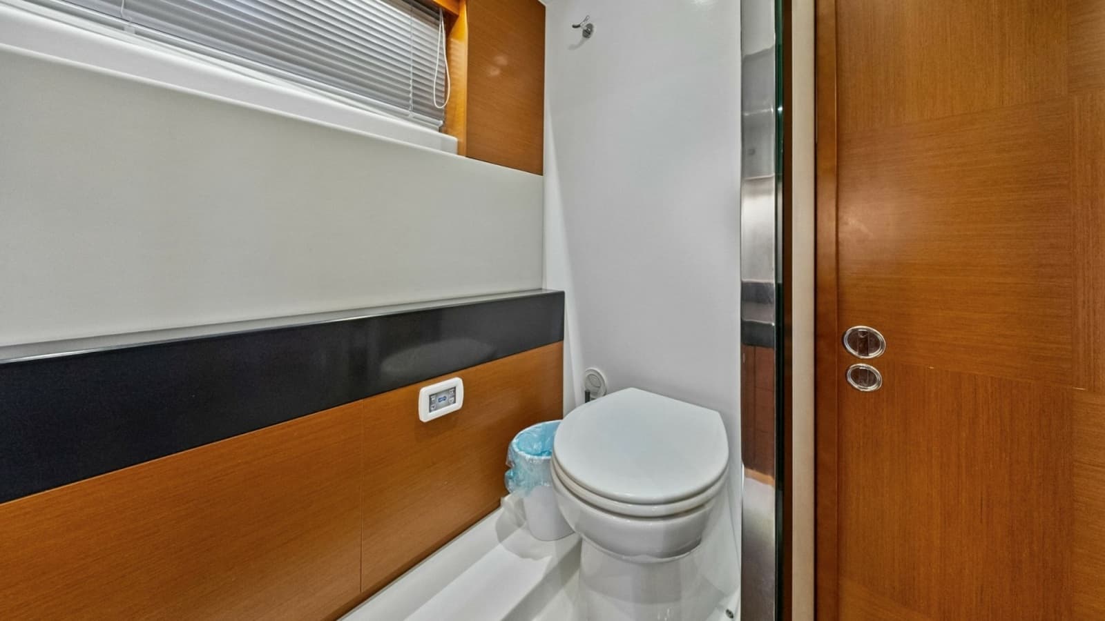 2015 Prestige 550 - Photo 45