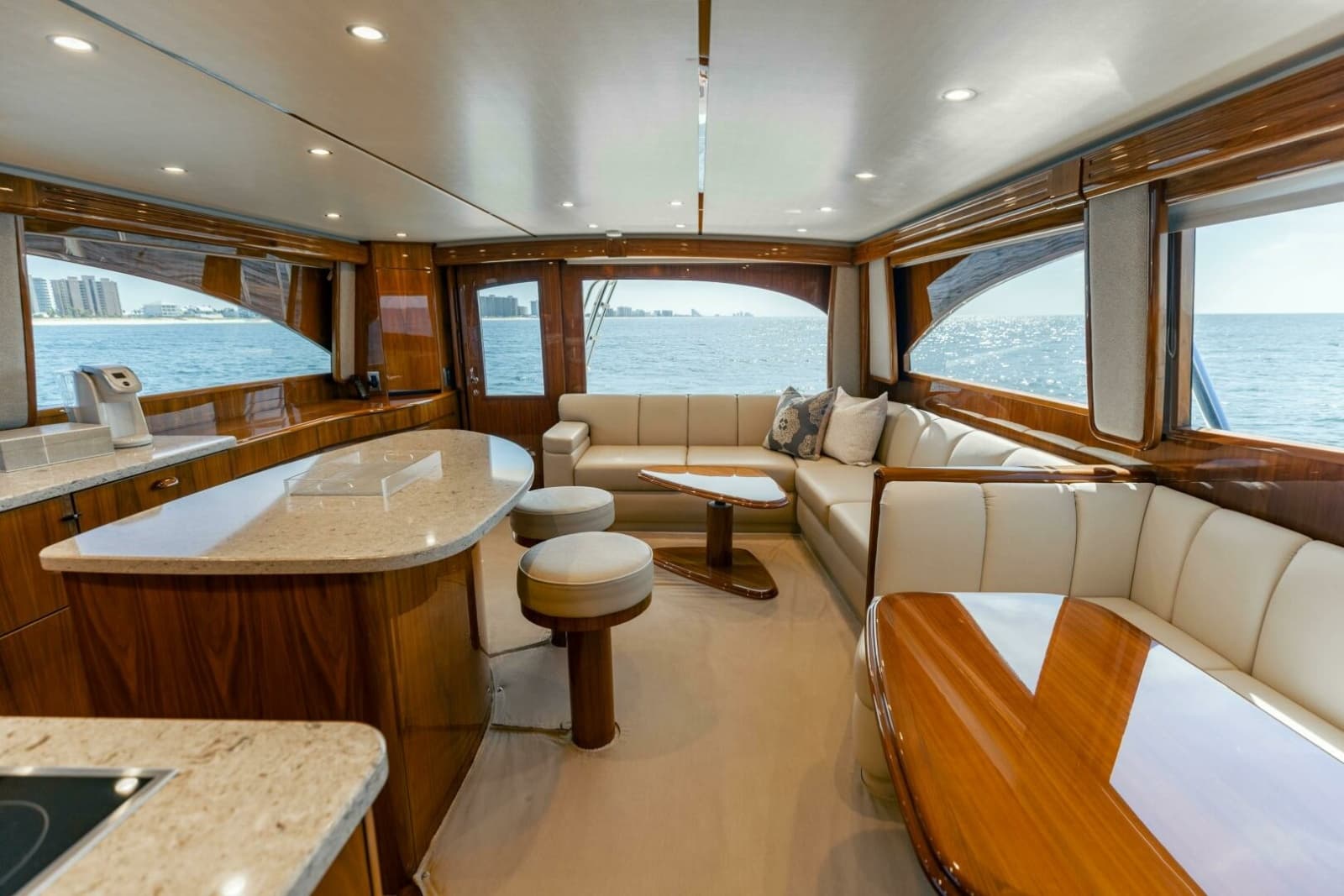 2018 Viking 62 Convertible - Photo 4
