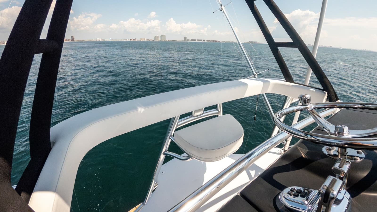 2021 Hatteras 65 GT - Photo 80