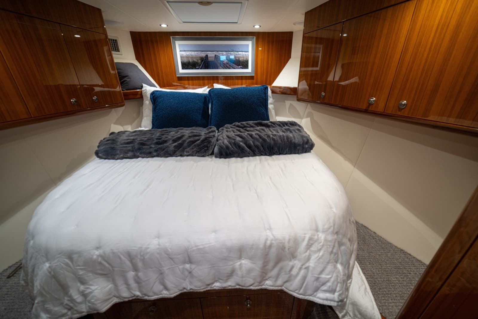 2023 Viking 46 Billfish - Photo 17
