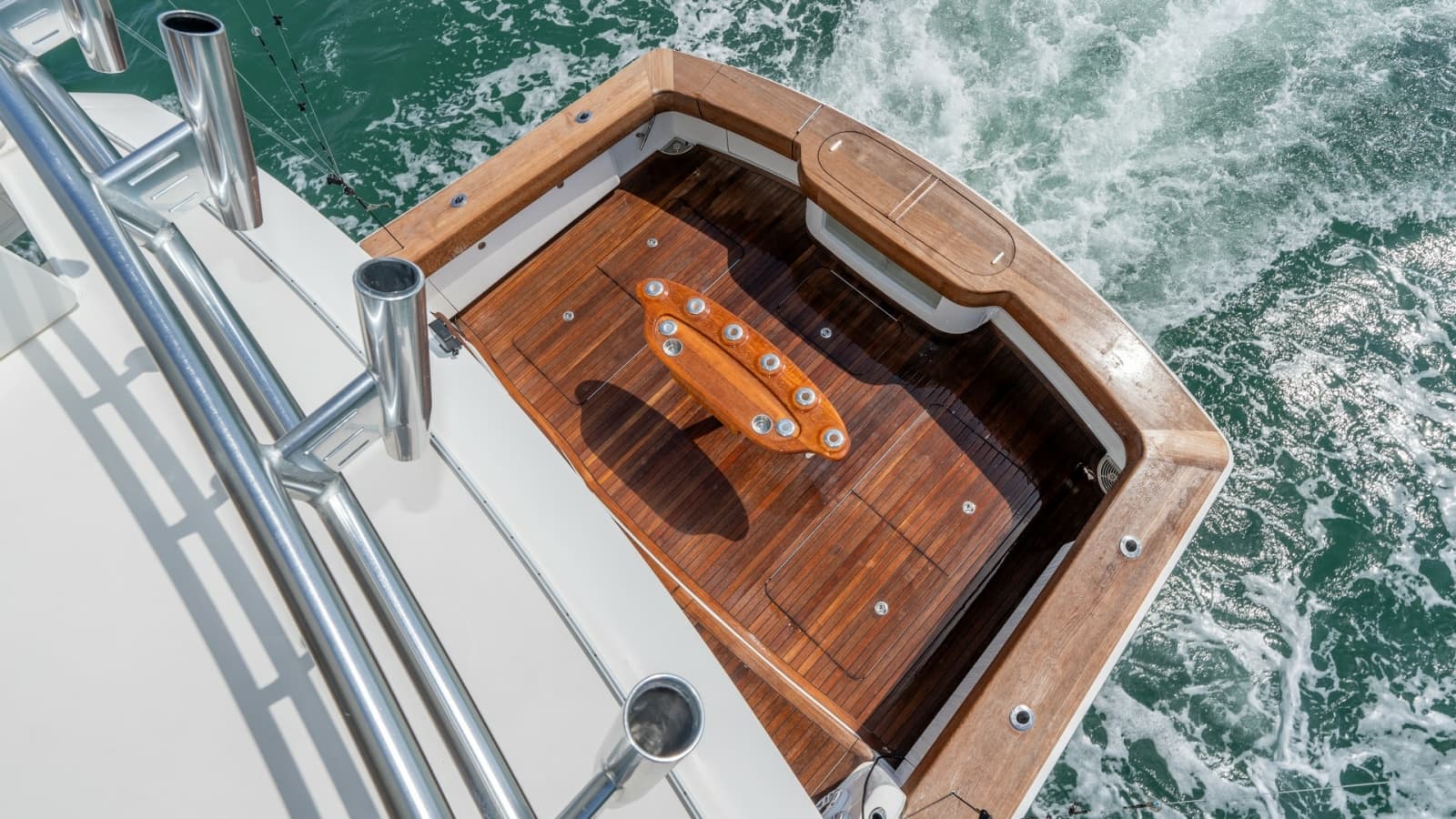 2017 Viking 55 Convertible - Photo 40