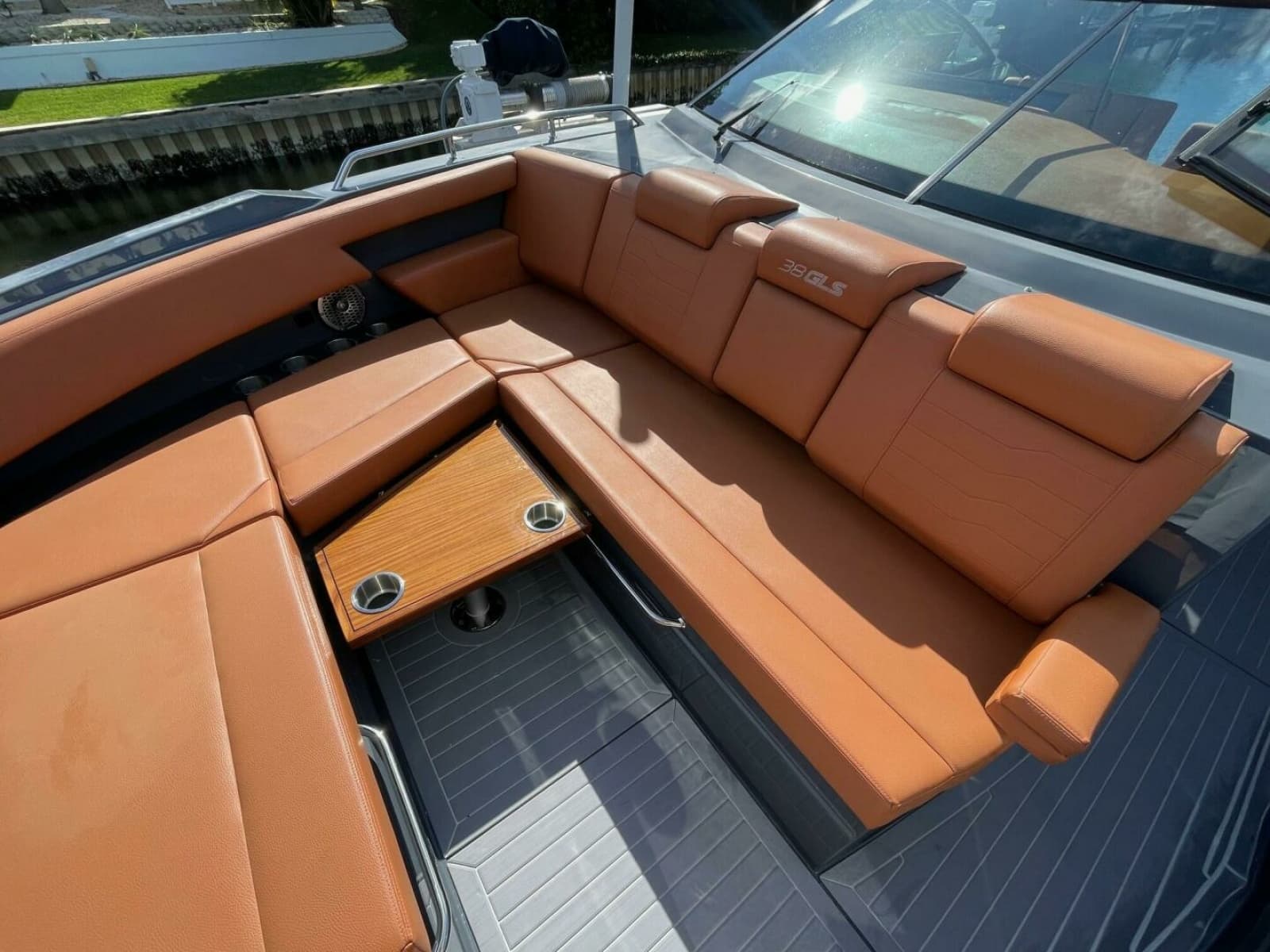 2023 Cruisers Yachts 38 GLS - Photo 31
