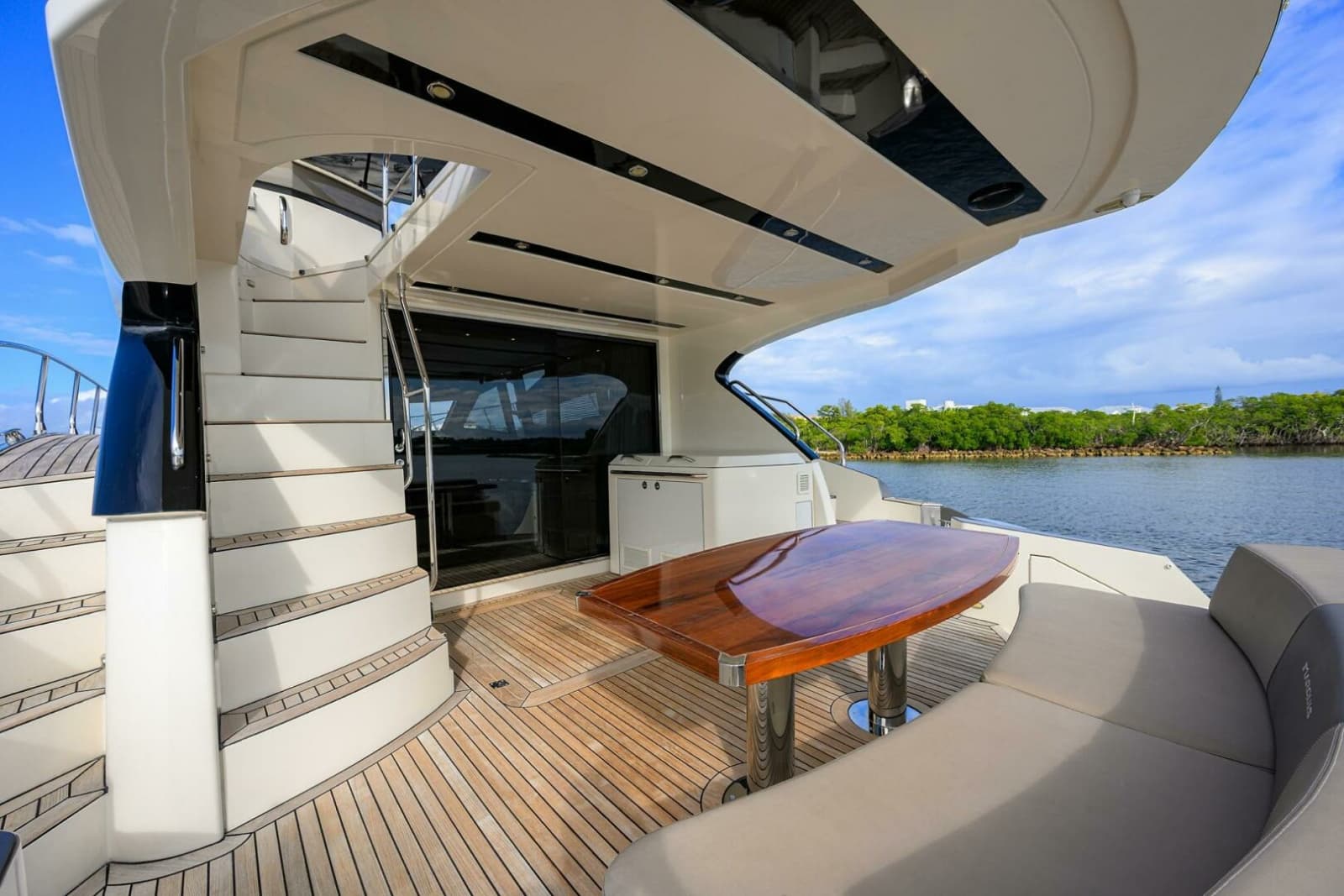 2016 Marquis 660 Sport Yacht - Photo 36
