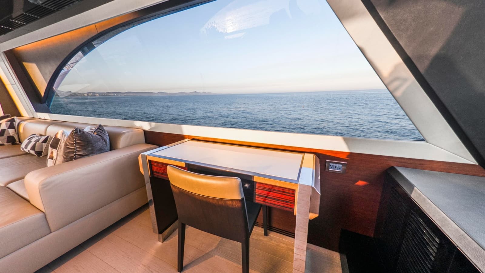 2024 Ocean Alexander 28E - Photo 59