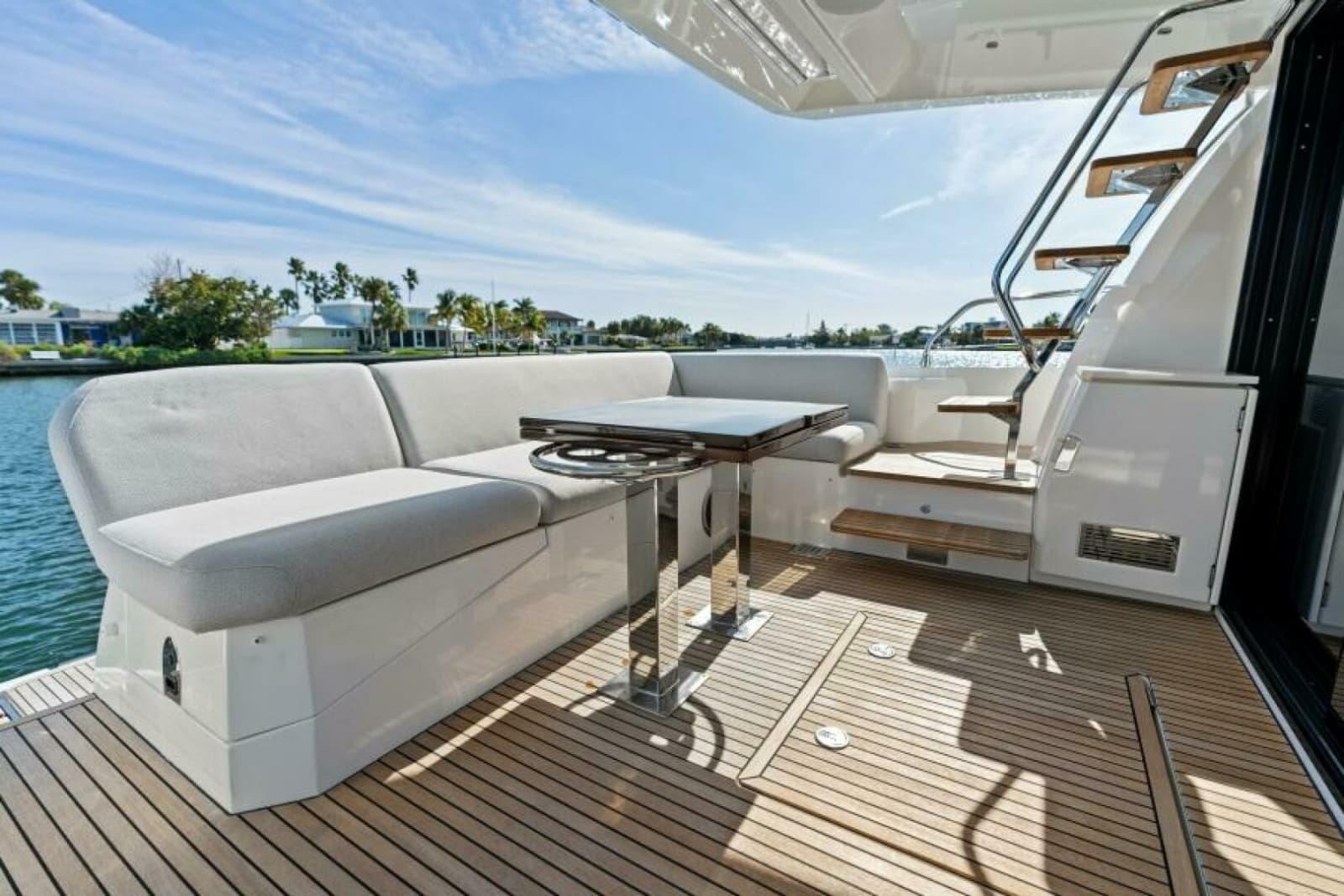 2020 Prestige 520 Flybridge - Photo 6