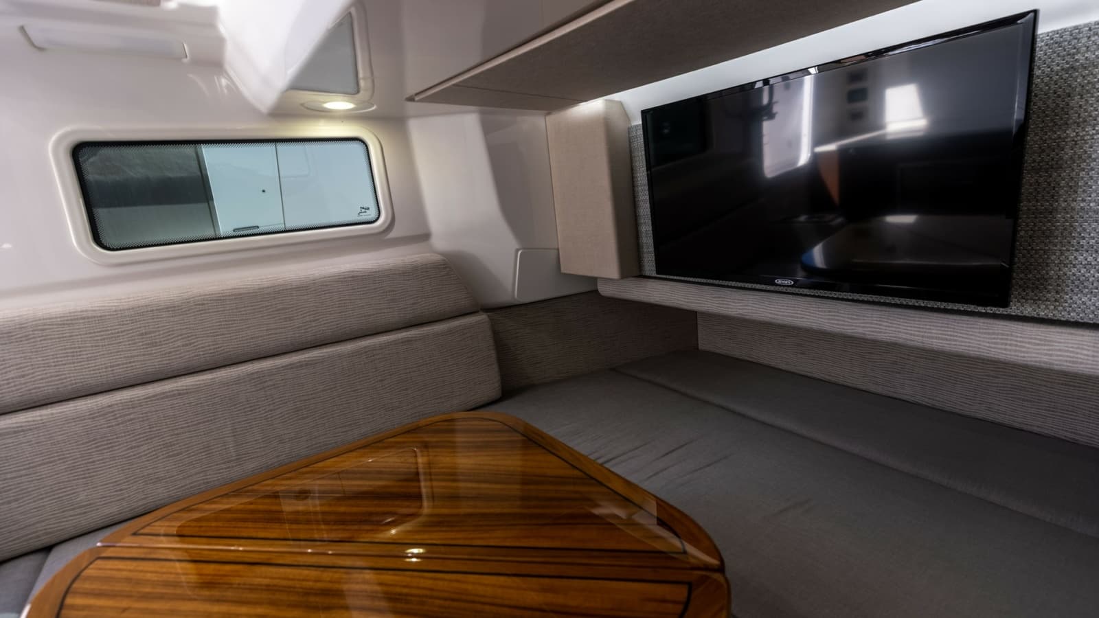 2023 Everglades 455 Center Console - Photo 16
