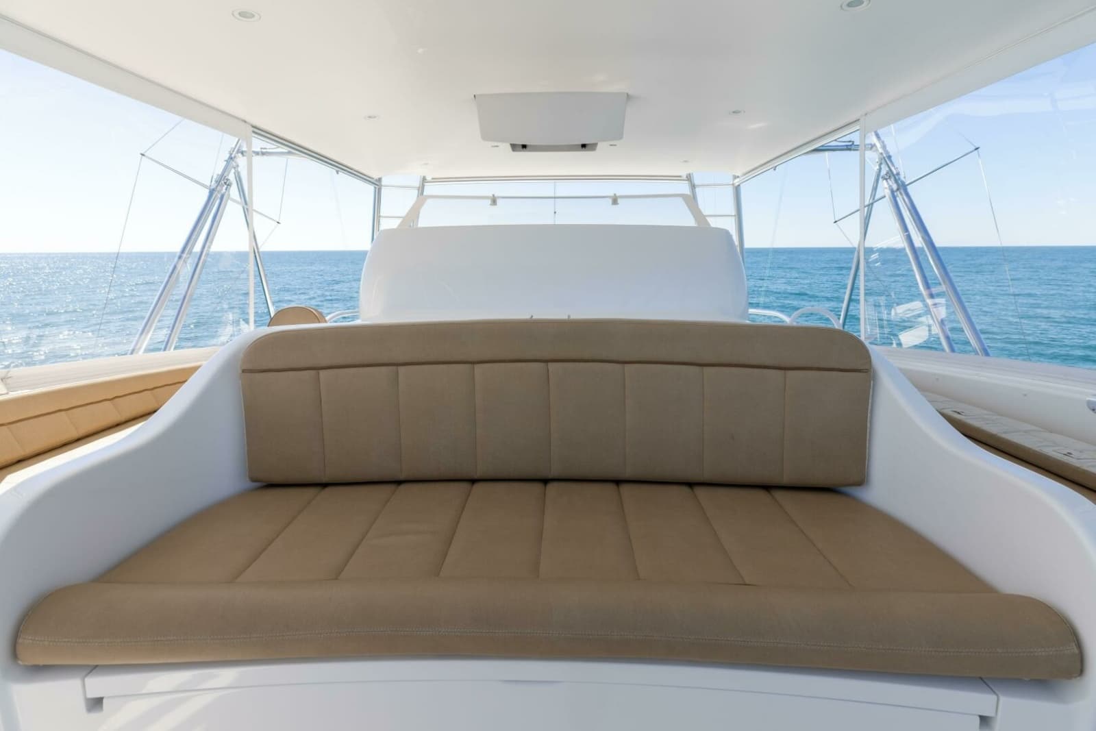 2013 Viking 76 Convertible - Photo 59