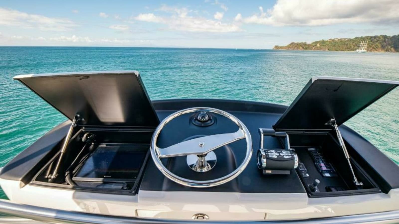 2023 Viking 64 Convertible - Photo 47