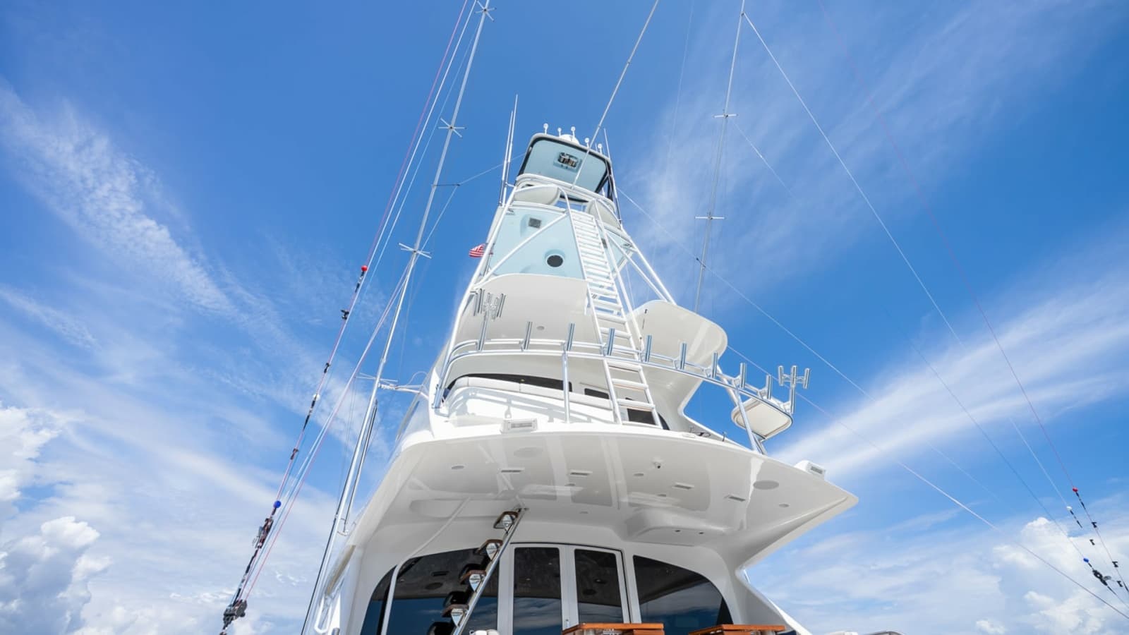 2017 Viking 92 Enclosed Bridge - Photo 70