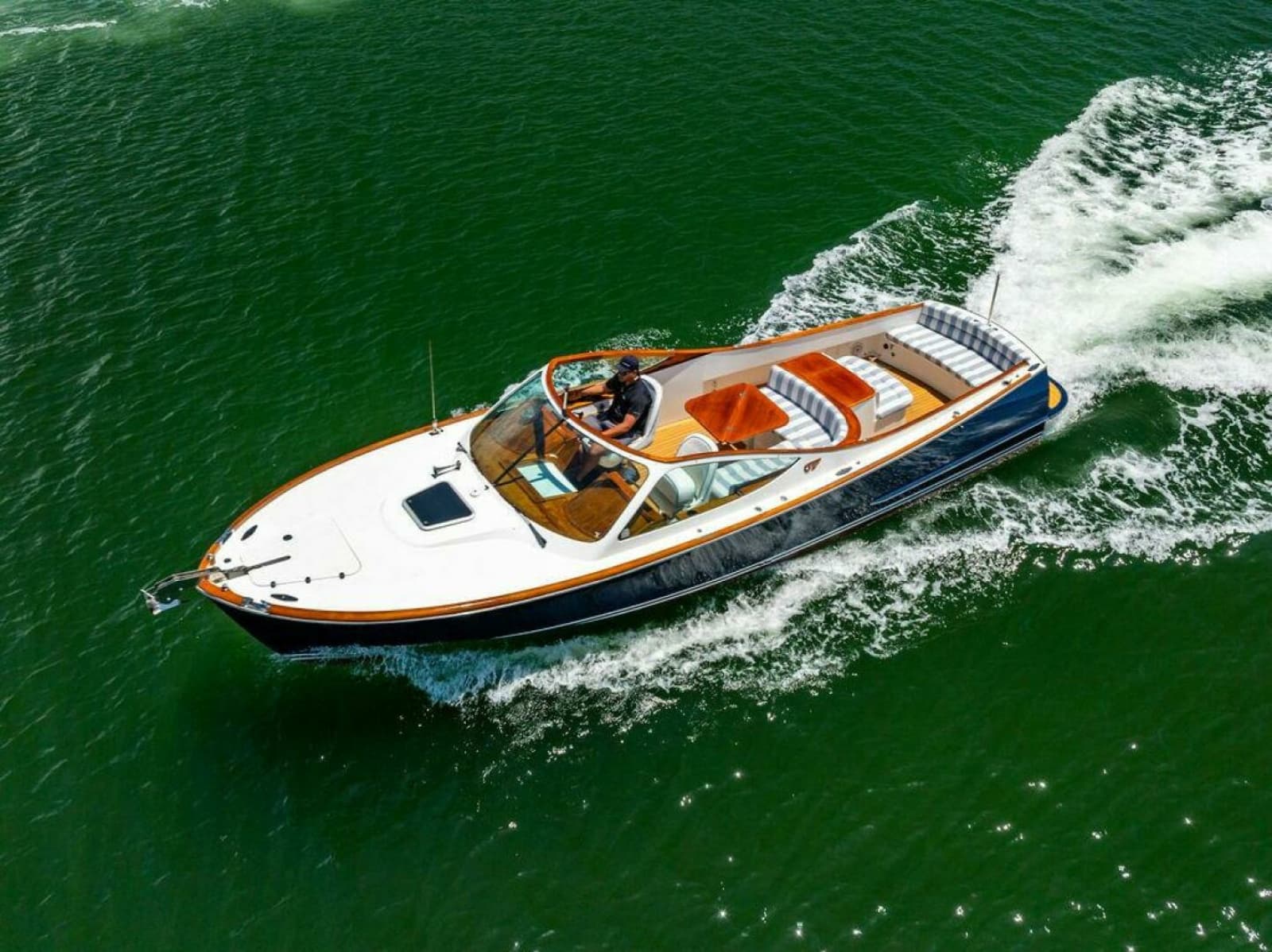2004 Hinckley Talaria 29 R - Photo 9
