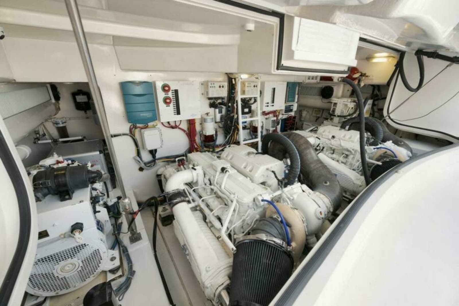 2015 Viking 42 Open - Photo 22